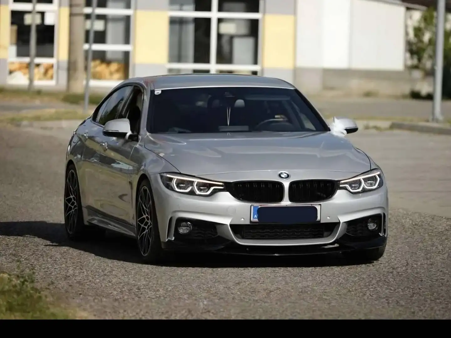 BMW 418 418d Gran Coupe M Sport Aut. M Sport Silber - 1