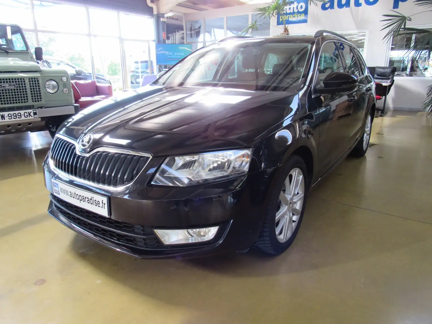 Skoda Octavia 1.6 TDI 110 AMBITION Noir - 1