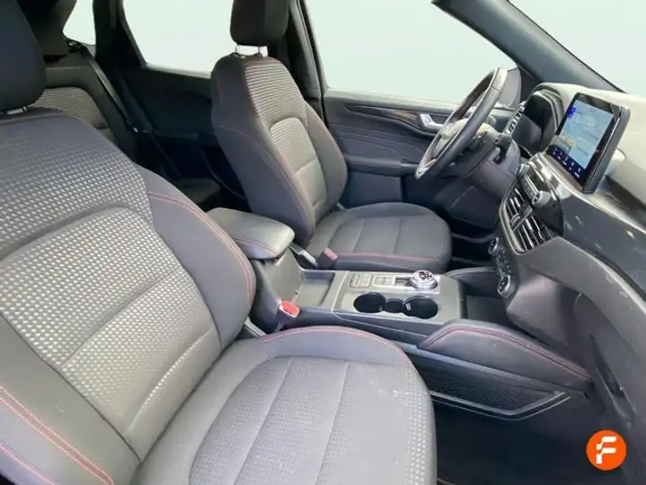 Ford Kuga ST-Line 1.5 EcoBlue 2024, foto 7