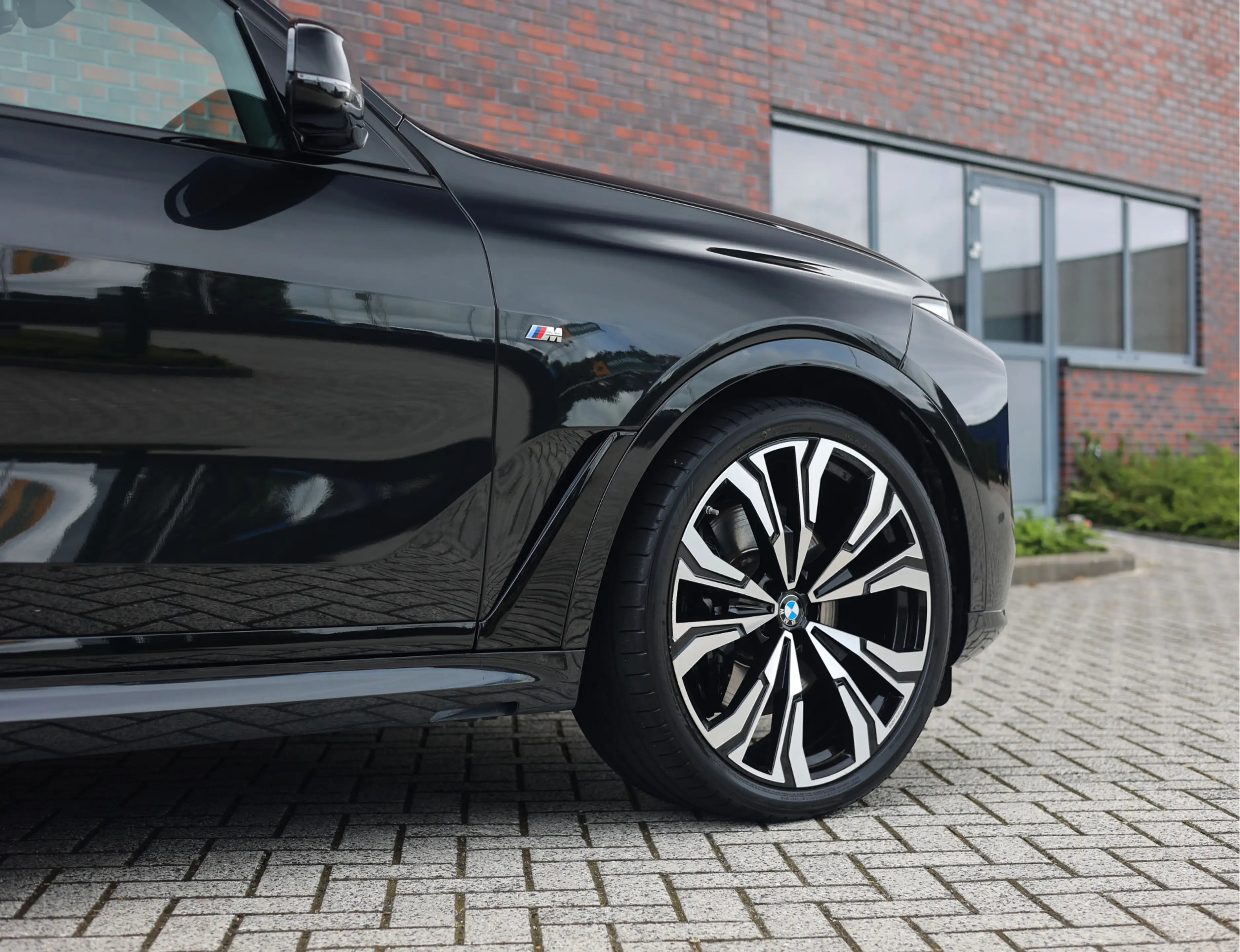 BMW X7 40i xDrive | Skylounge - B&O - Massage — photo 18