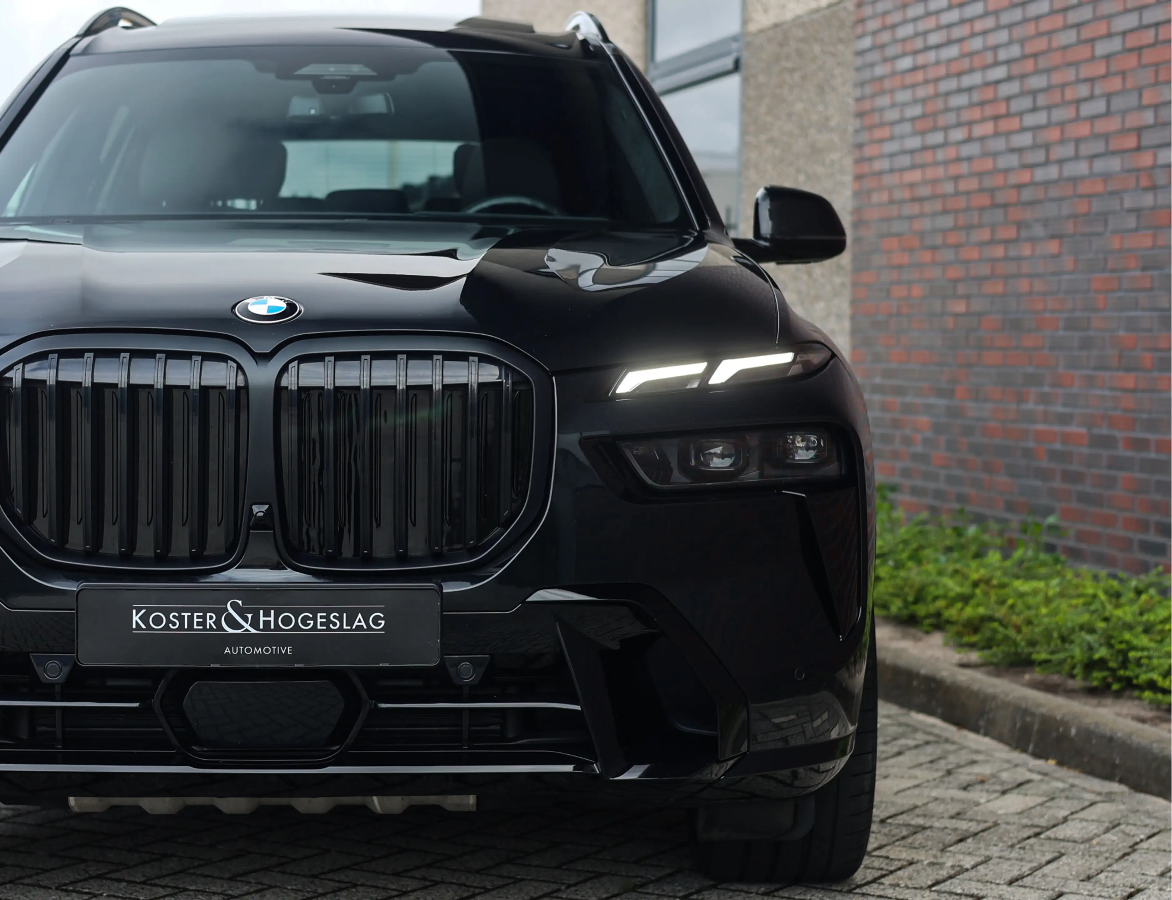 BMW X7 40i xDrive | Skylounge - B&O - Massage — photo 11