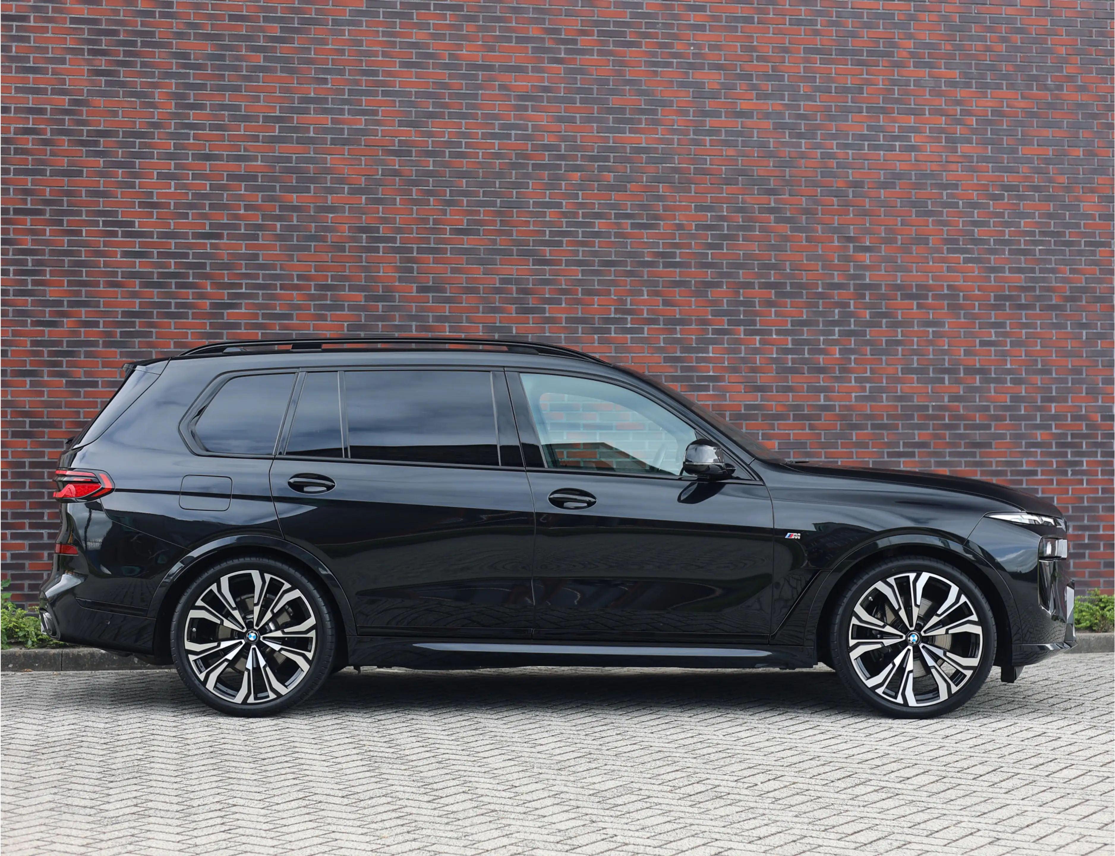 BMW X7 40i xDrive | Skylounge - B&O - Massage — photo 13