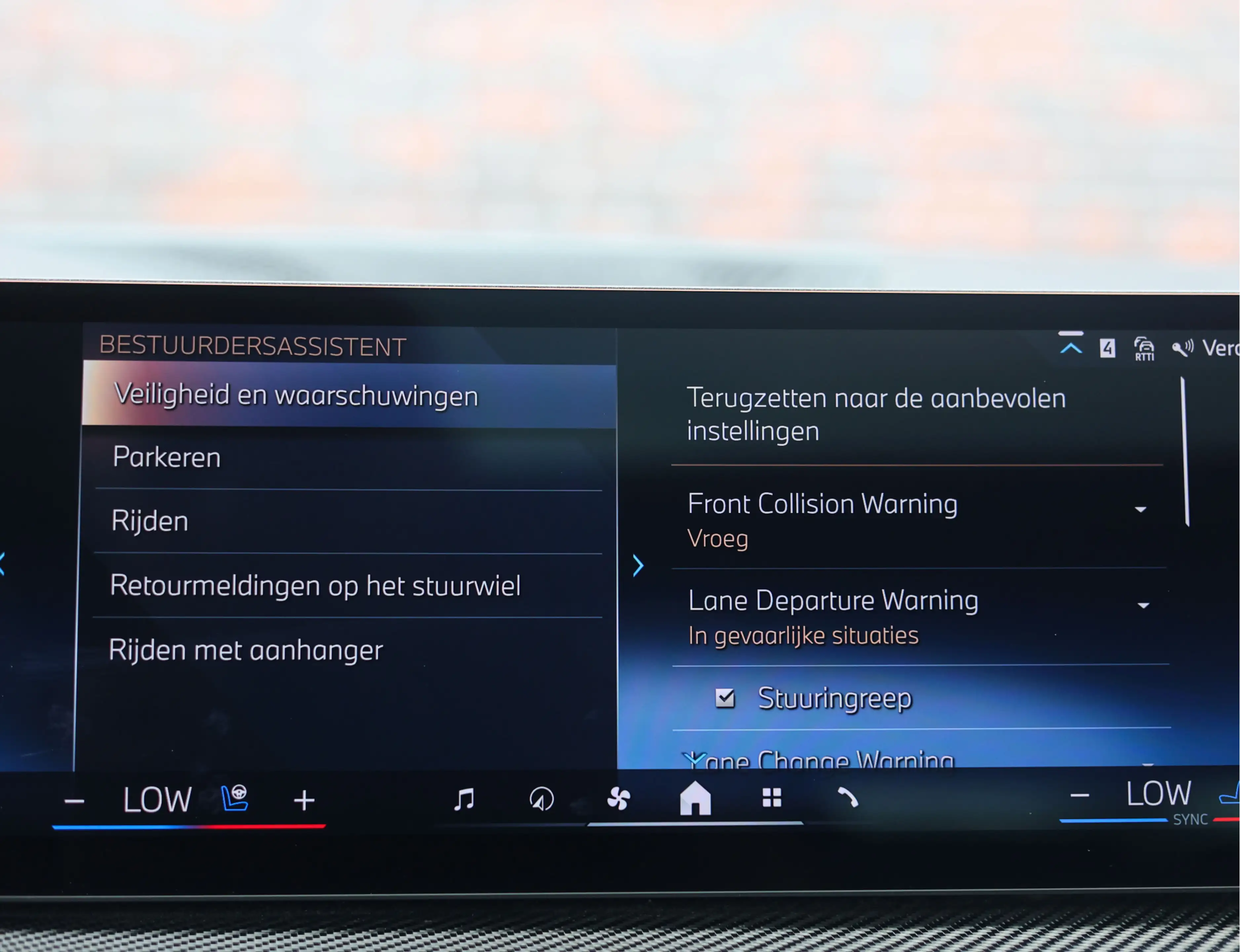 BMW X7 40i xDrive | Skylounge - B&O - Massage — photo 48