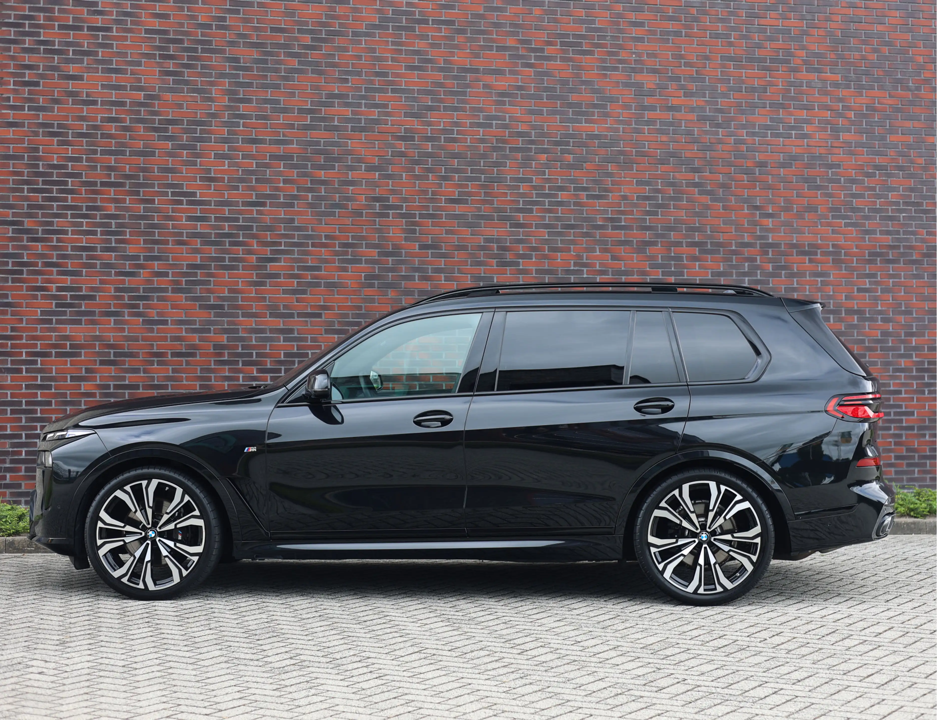 BMW X7 40i xDrive | Skylounge - B&O - Massage — photo 14