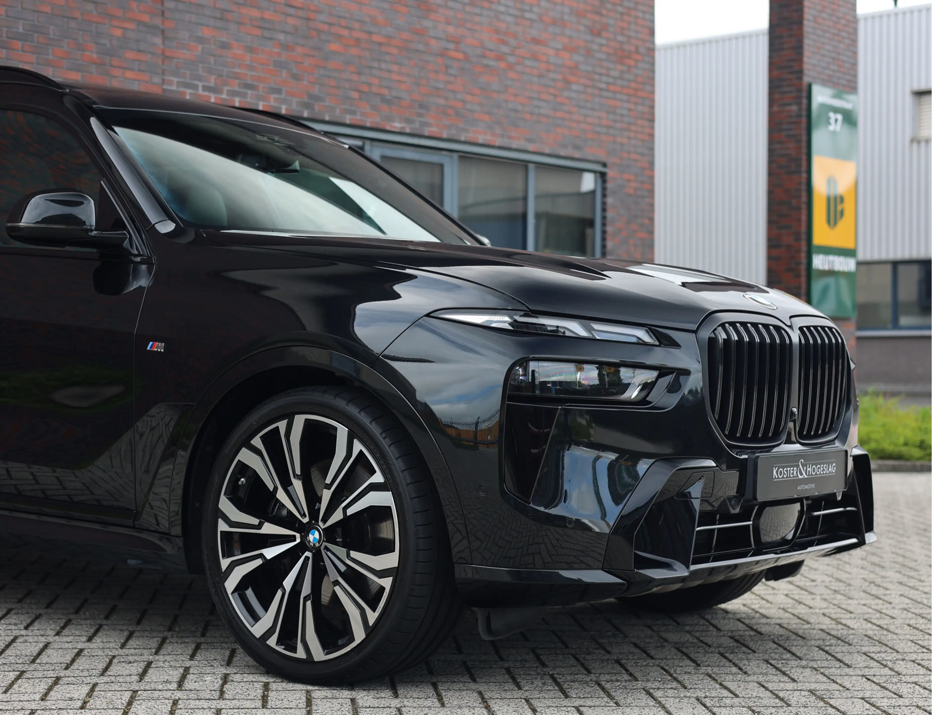 BMW X7 40i xDrive | Skylounge - B&O - Massage — photo 9