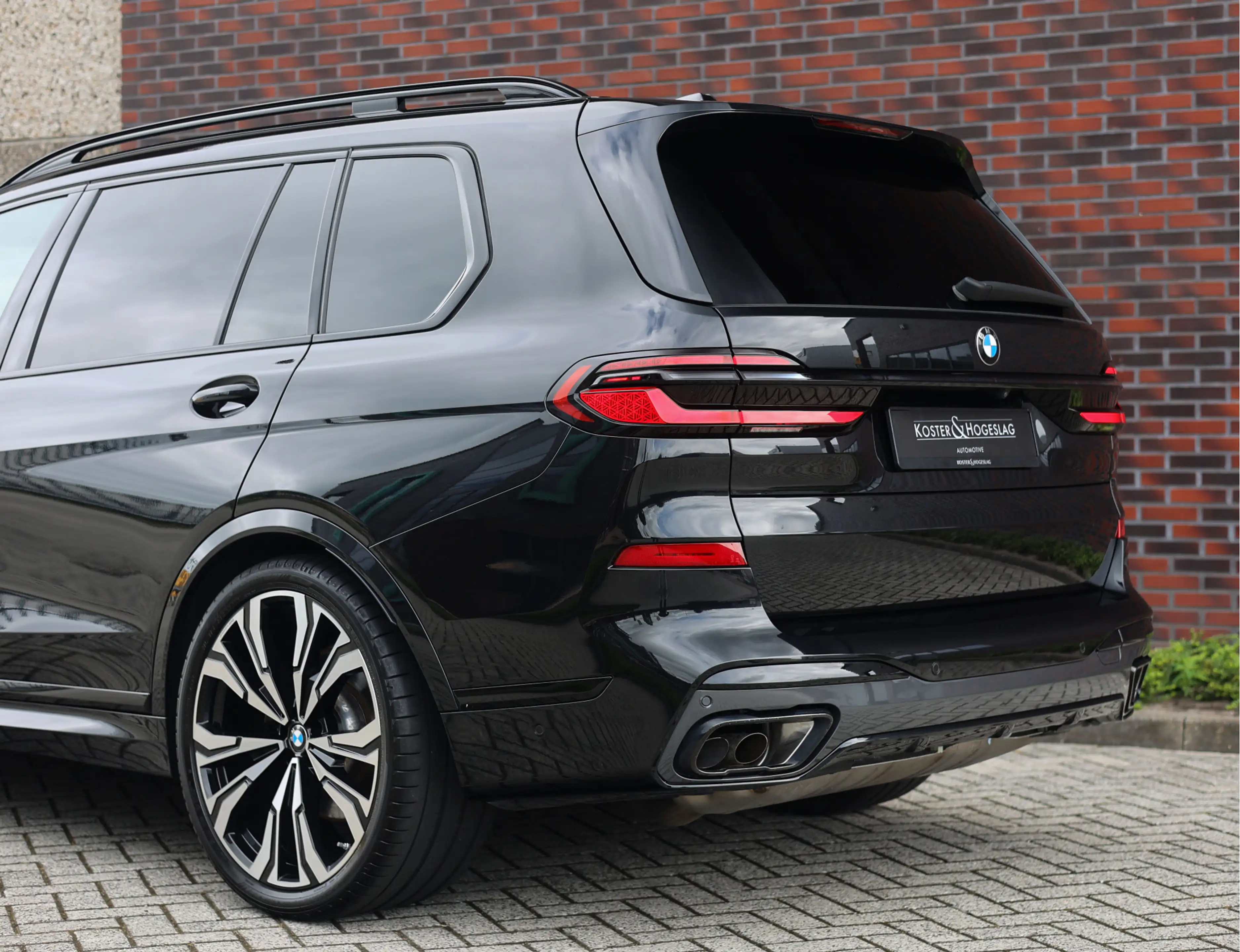 BMW X7 40i xDrive | Skylounge - B&O - Massage — photo 19