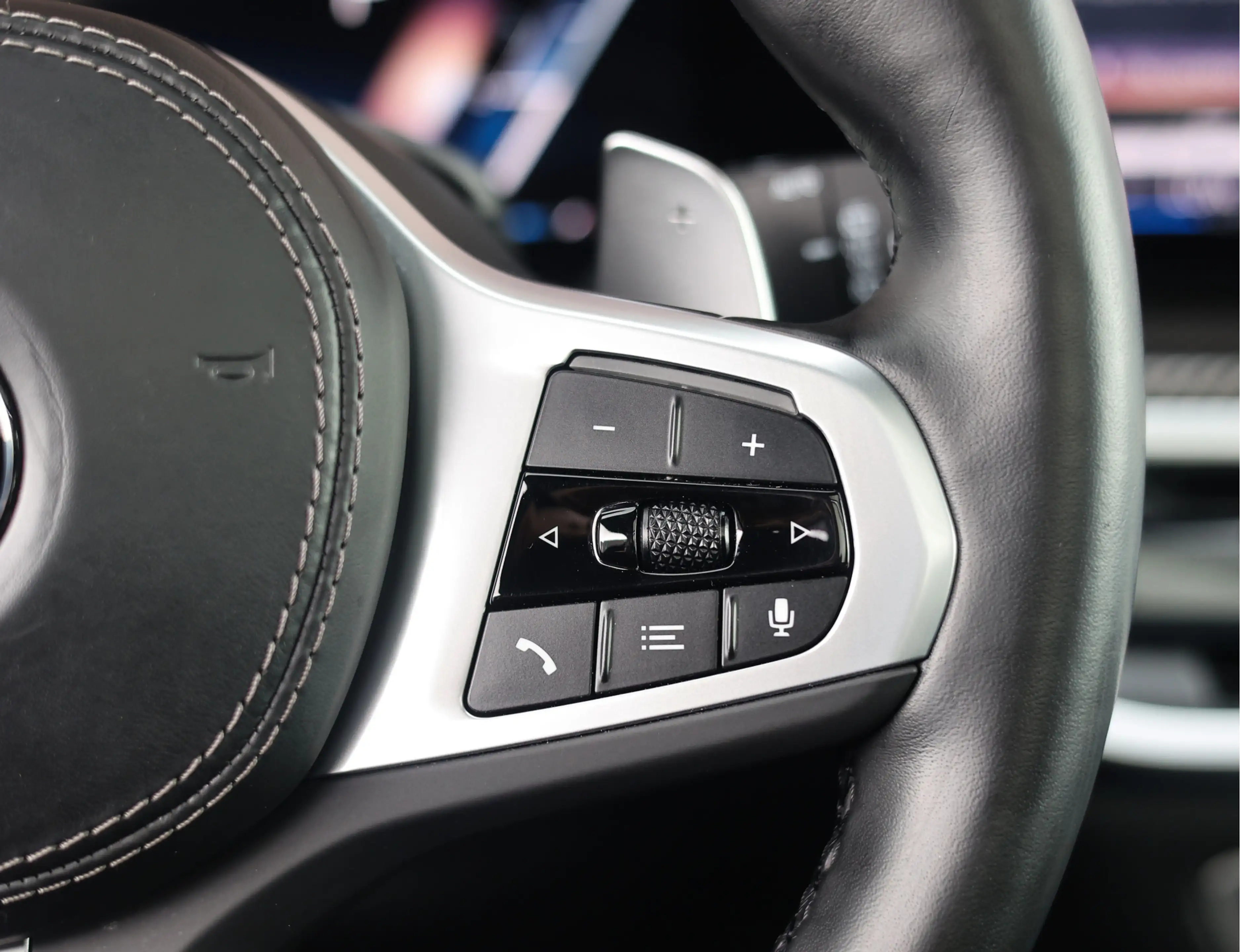 BMW X7 40i xDrive | Skylounge - B&O - Massage — photo 35