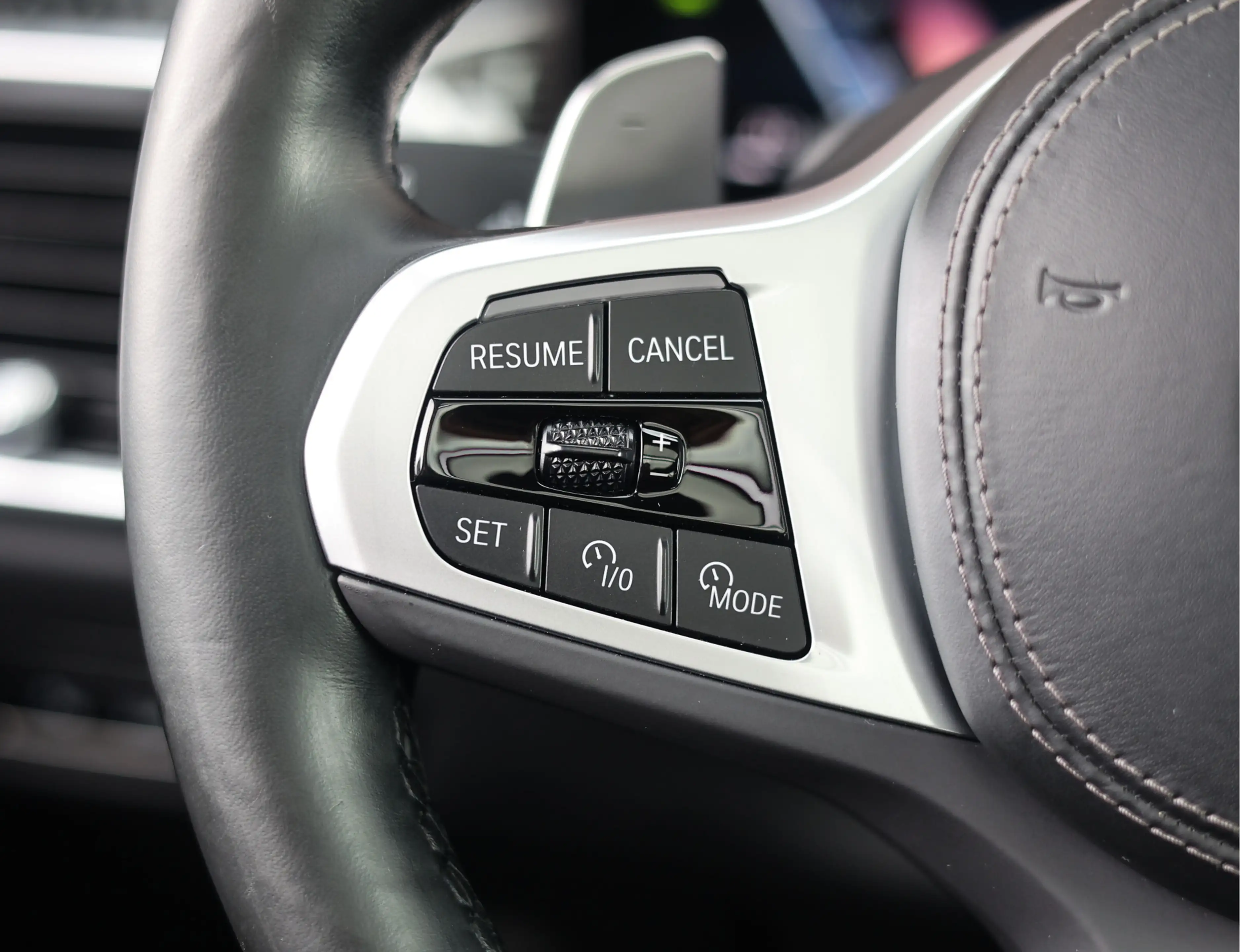 BMW X7 40i xDrive | Skylounge - B&O - Massage — photo 34
