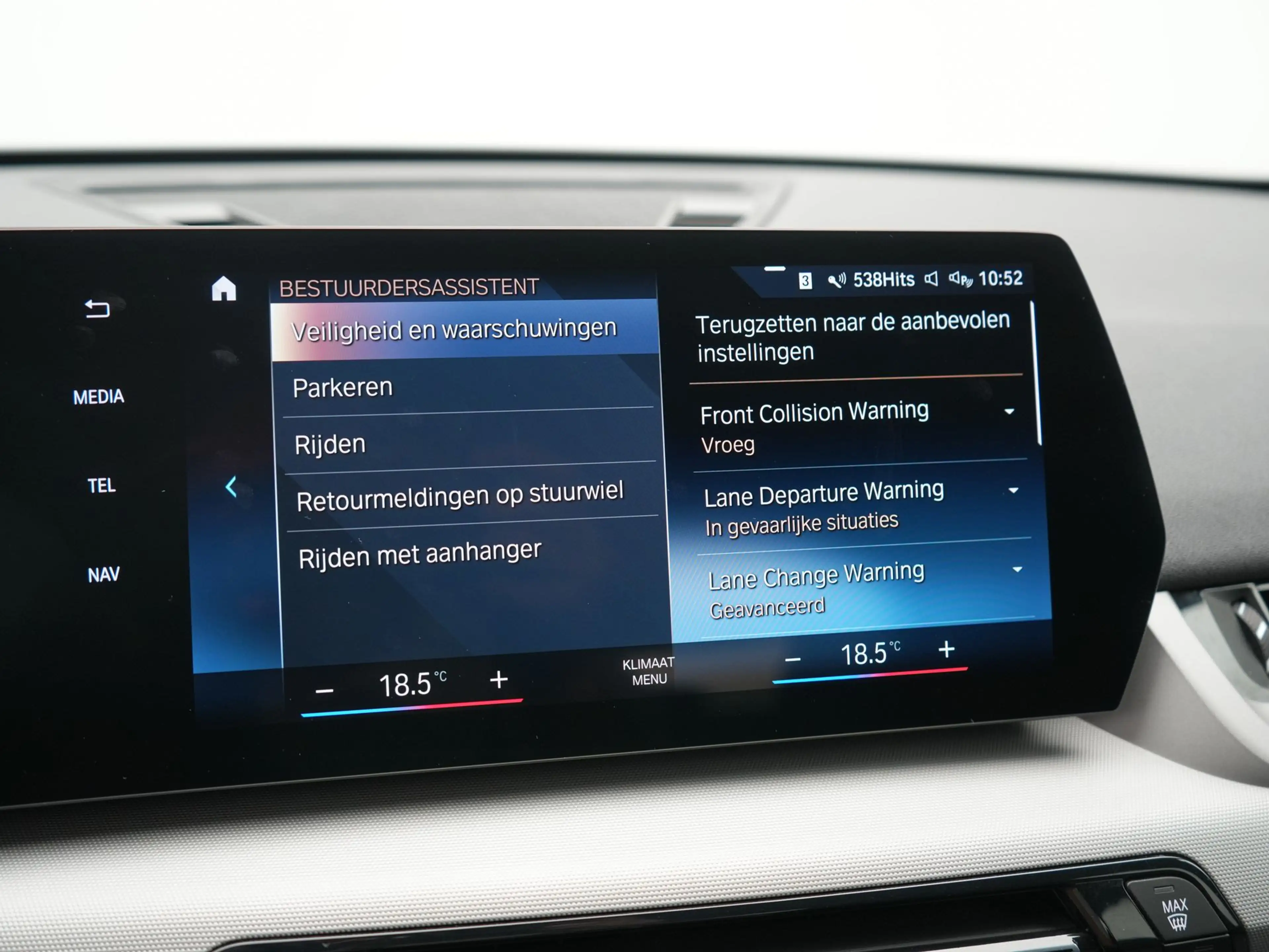 BMW iX1 xDrive30 67 kWh 313pk Dealer O.H. | Trekhaak Af Fa — photo 30