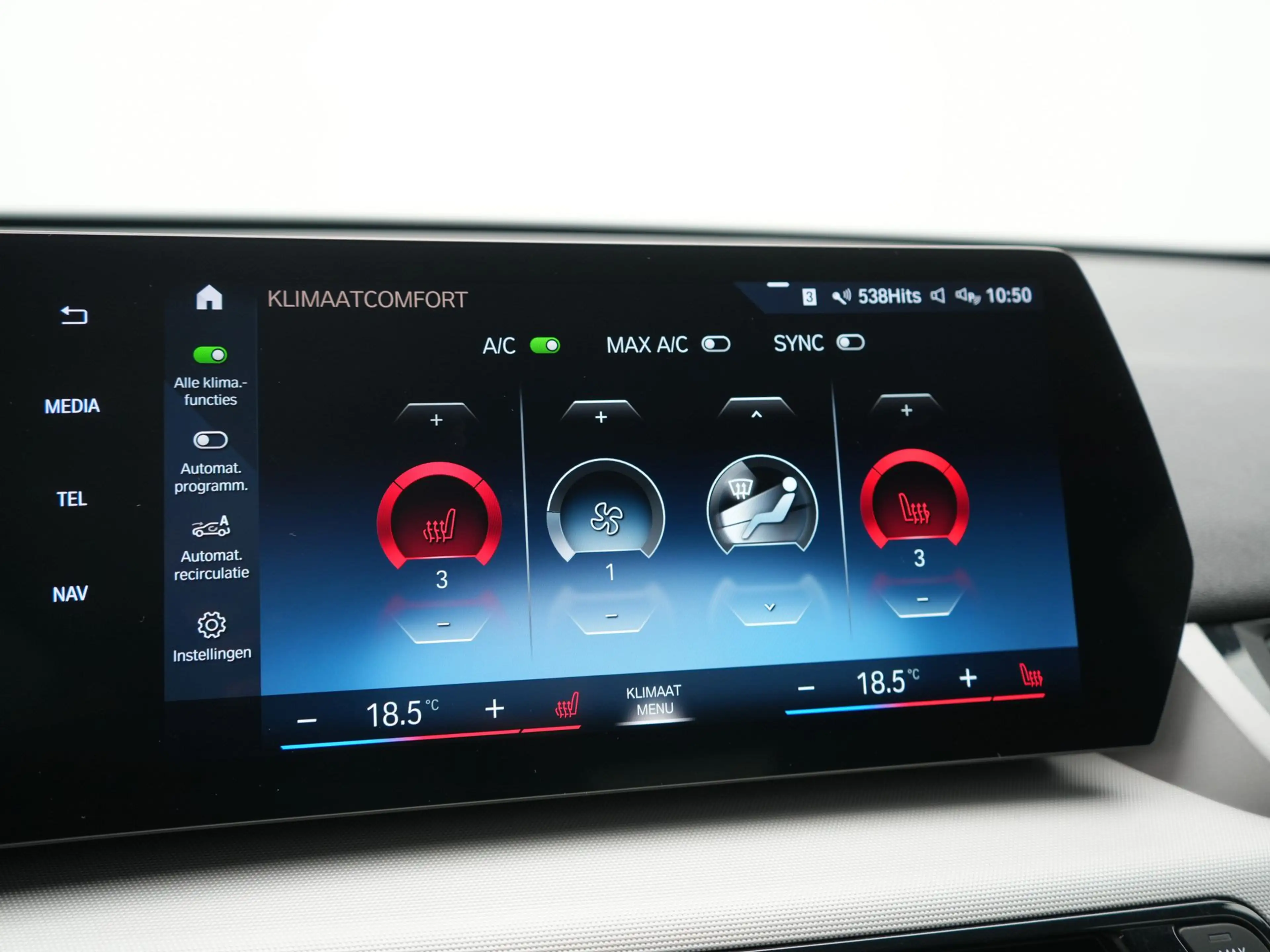 BMW iX1 xDrive30 67 kWh 313pk Dealer O.H. | Trekhaak Af Fa — photo 17