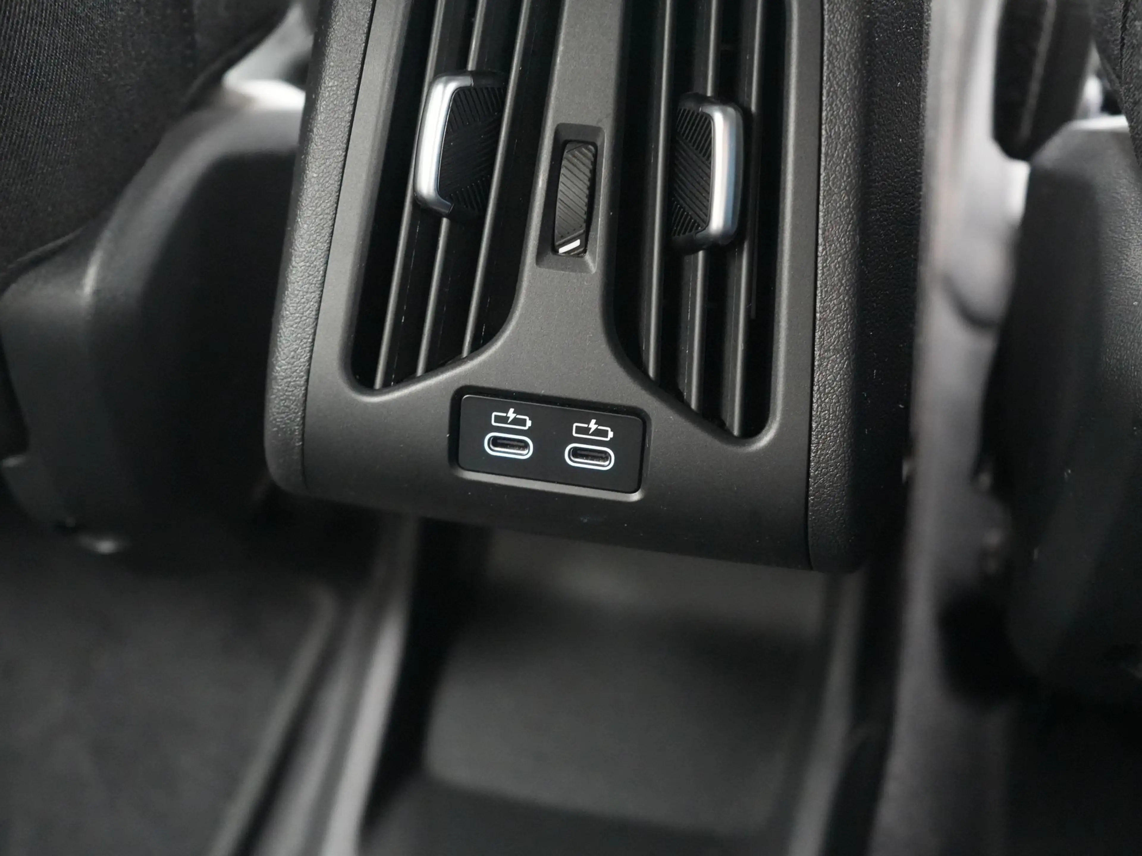 BMW iX1 xDrive30 67 kWh 313pk Dealer O.H. | Trekhaak Af Fa — photo 7