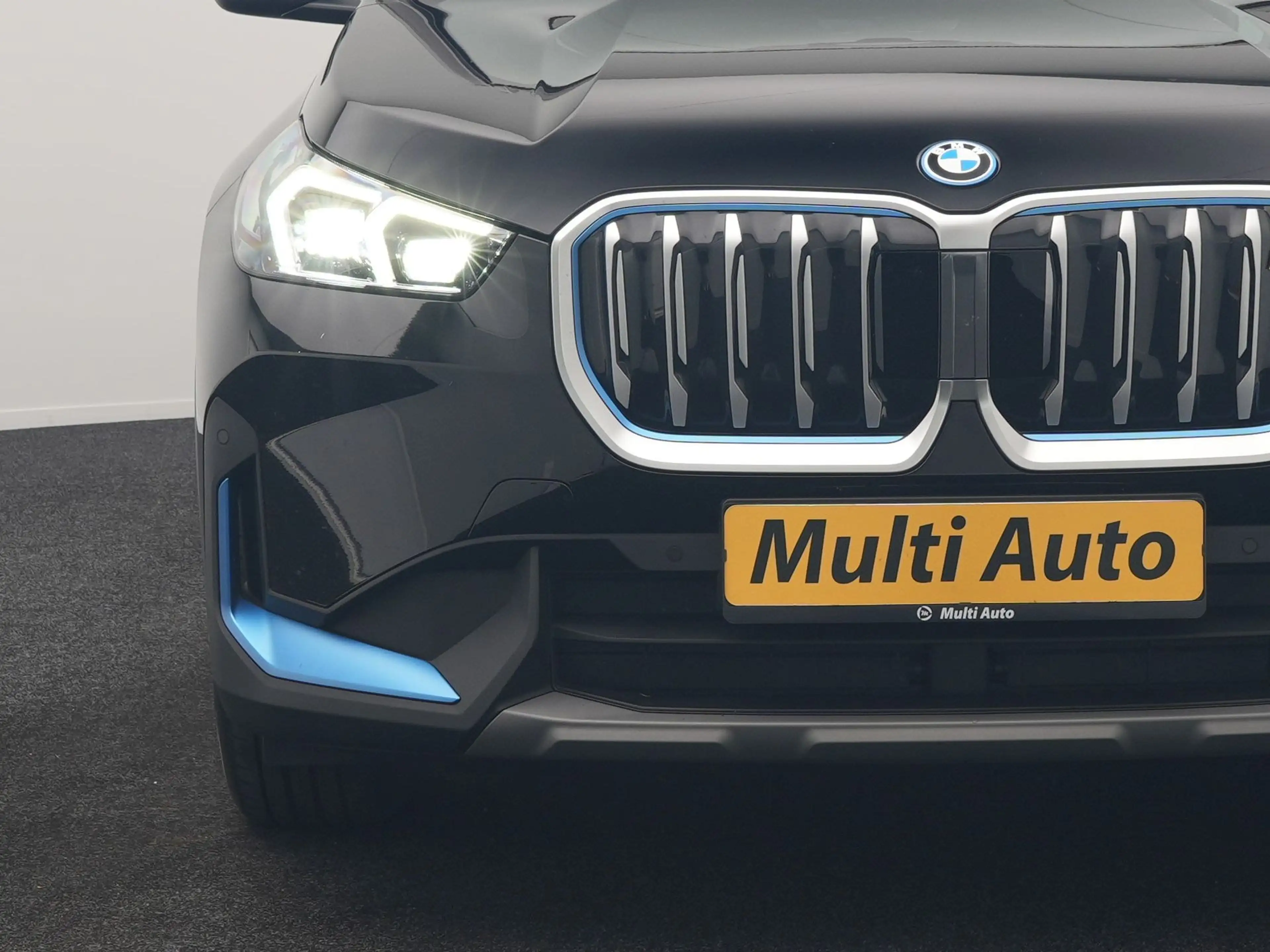 BMW iX1 xDrive30 67 kWh 313pk Dealer O.H. | Trekhaak Af Fa — photo 21