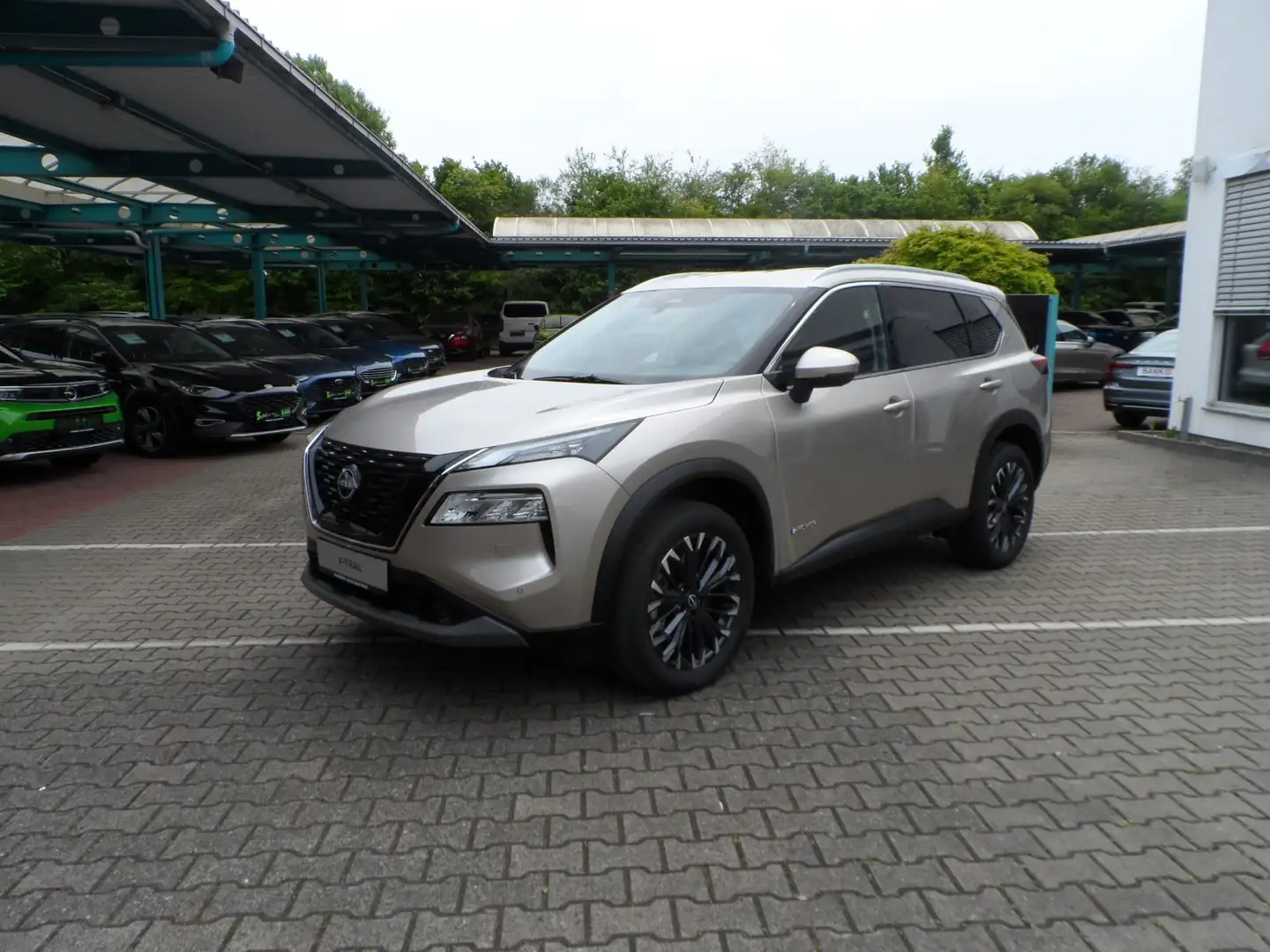 Nissan X-Trail 1.5 VC-T e-Power e-4orce N-Connecta 19'' Beige - 2
