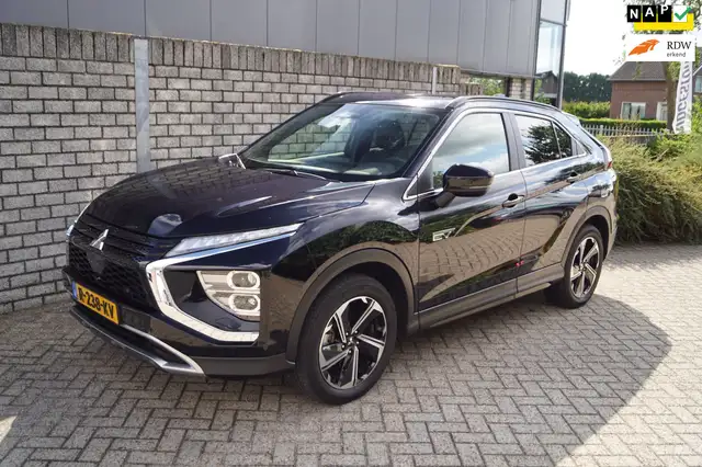 Mitsubishi Eclipse Cross 2.4 PHEV Intense+ Autom 4 WD Leder/Alcantara Sport