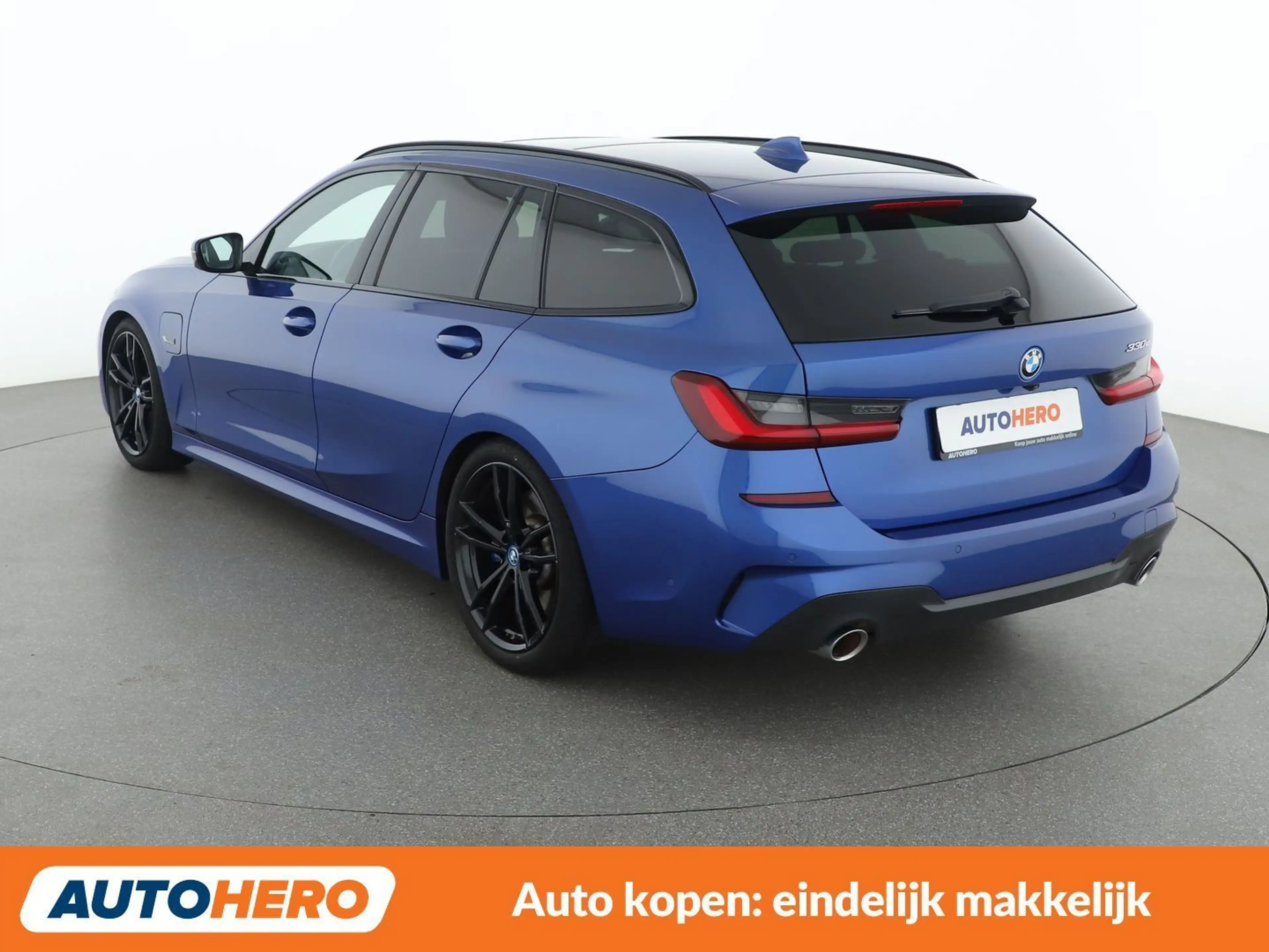 BMW 330 330e M Sport — photo 4