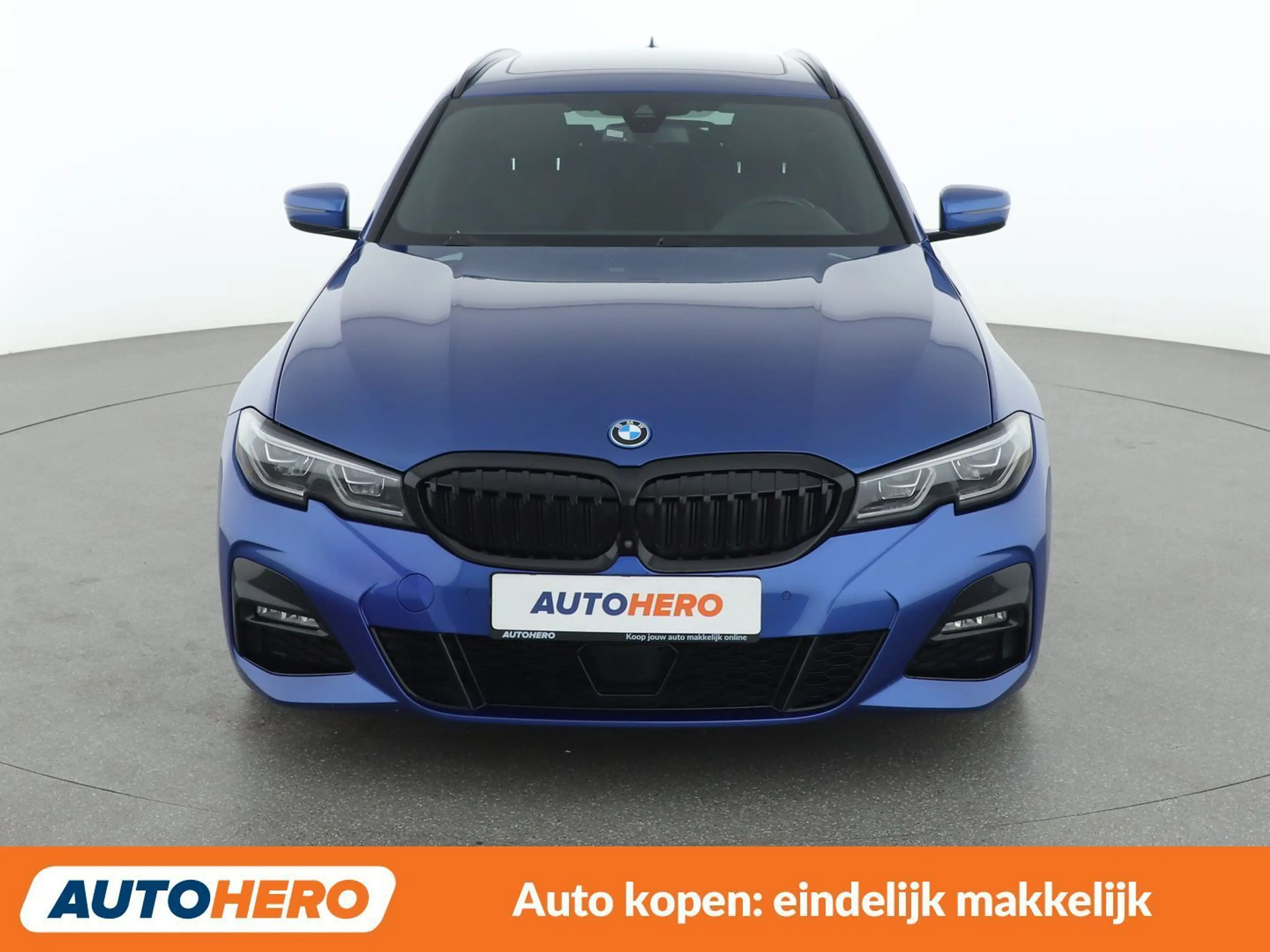 BMW 330 330e M Sport — photo 10