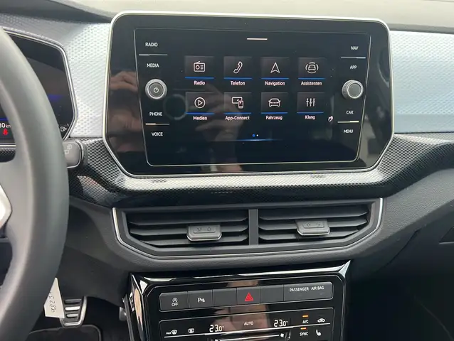 Volkswagen T-Cross view 14