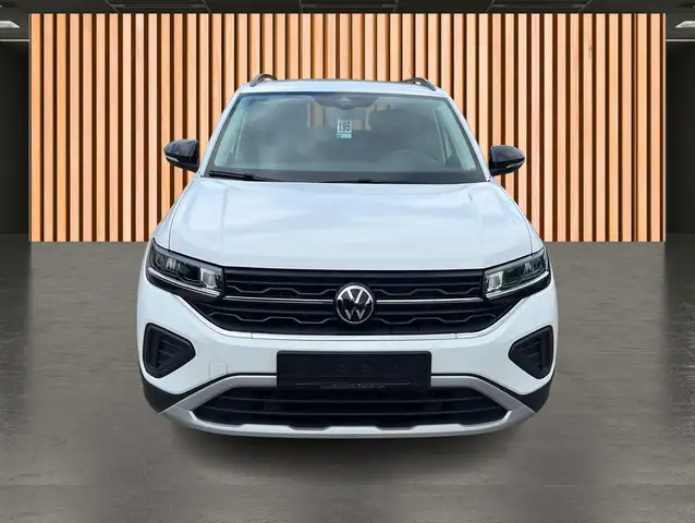 Volkswagen T-Cross view 4