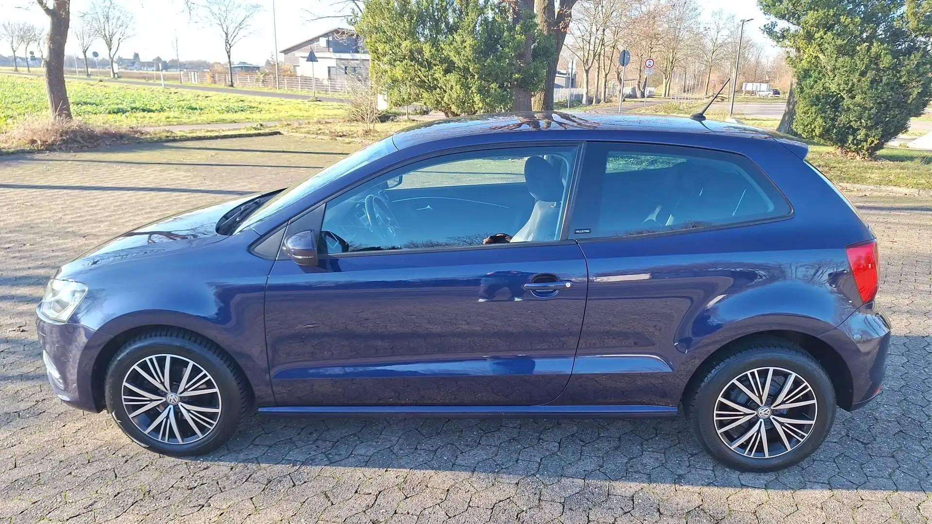 Volkswagen Polo Polo 1.0 Allstar Blau - 2