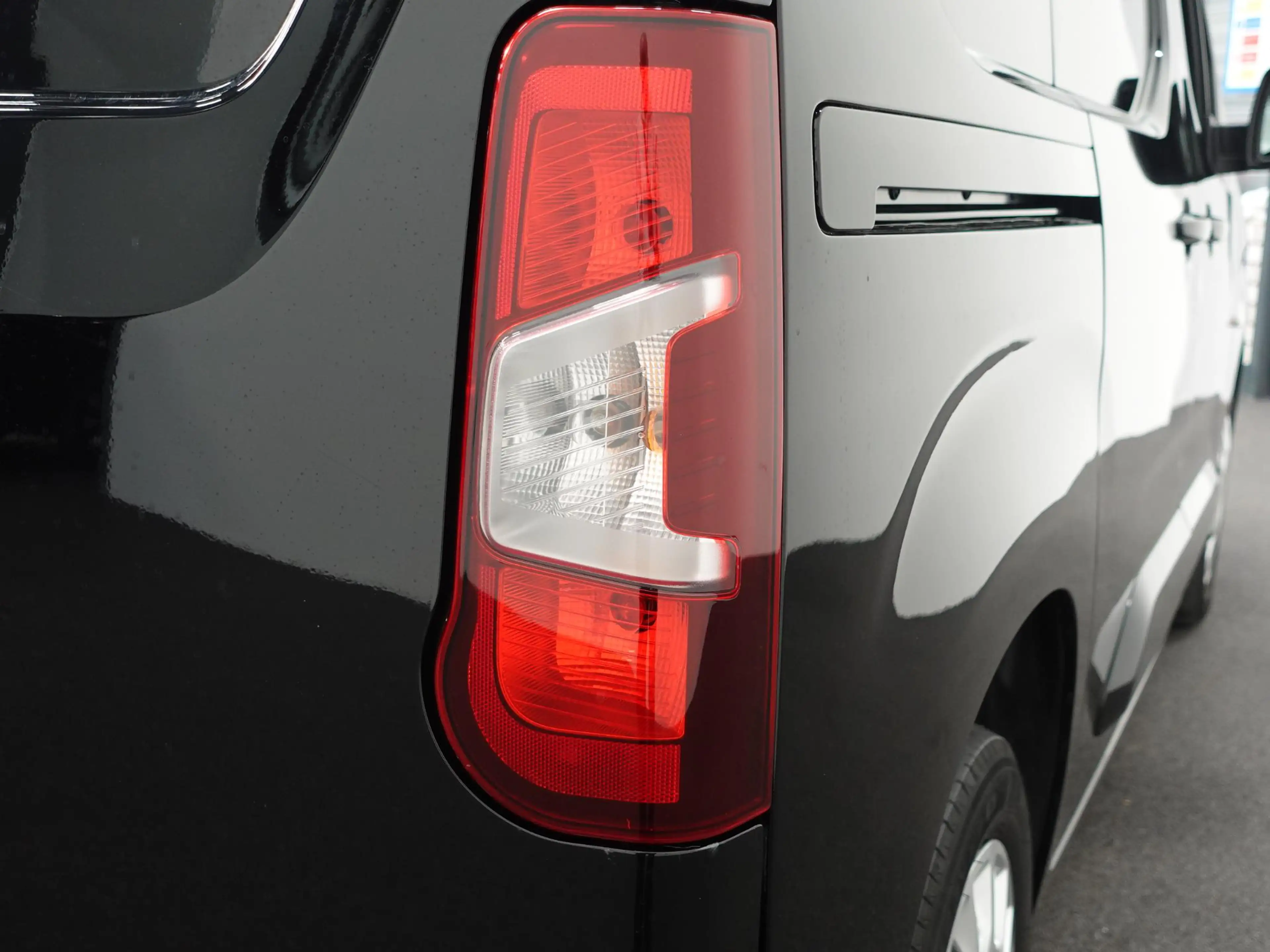 Opel Combo 1.5D L1H1 Edition 3-zits Airco Navigatie  Trekhaak — photo 10
