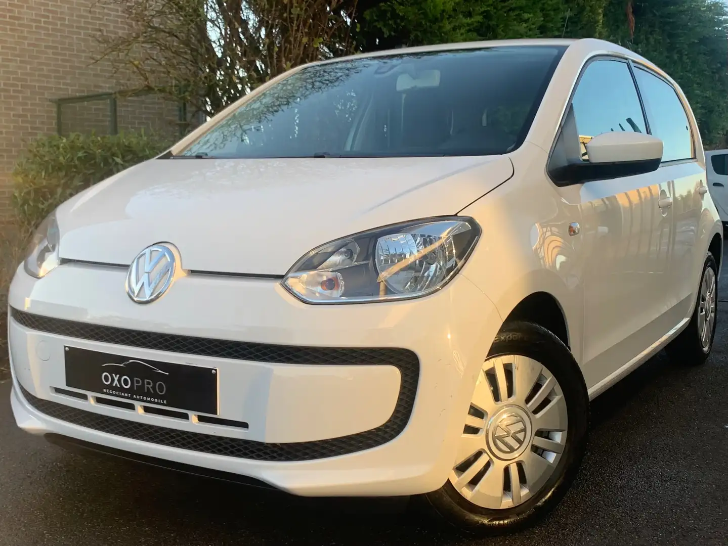 Volkswagen up! 1.0i Essence / Boite Automatique / Airco /5 Portes Blanc - 1