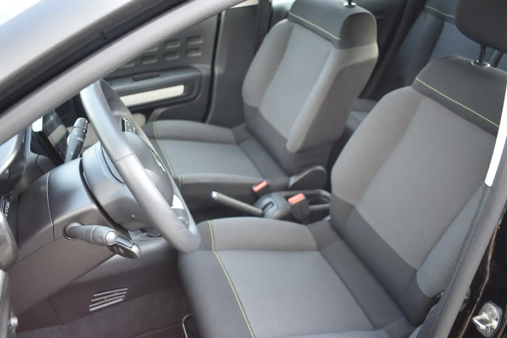 Citroen C3 PureTech 83 Plus Navi | Airco | Parkeerhulp | Nero - 2