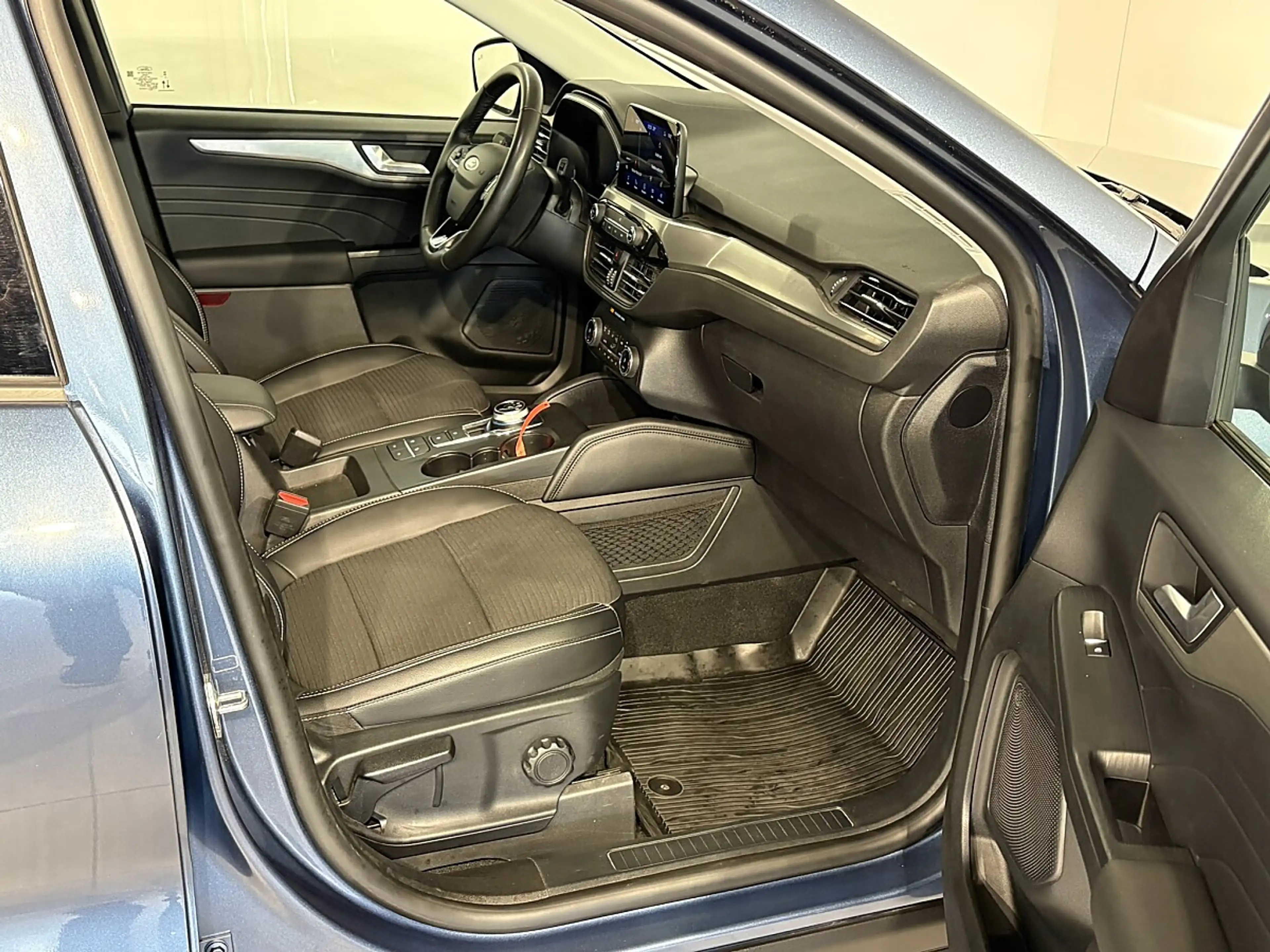 Ford Kuga 2,5 Duratec PHEV Titanium X Aut. — photo 7