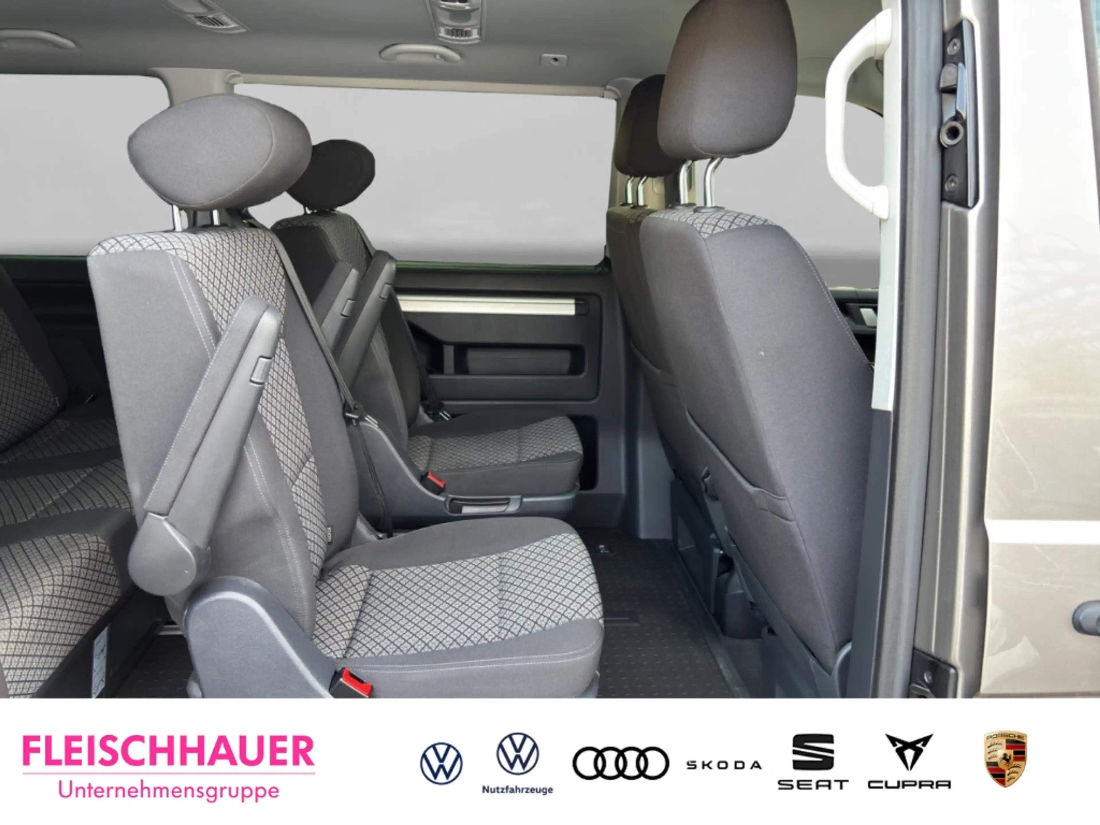 Volkswagen T6.1 Multivan 2.0 TDI DSG AHK Navi El. Heckklappe Kamera Apple C — photo 14
