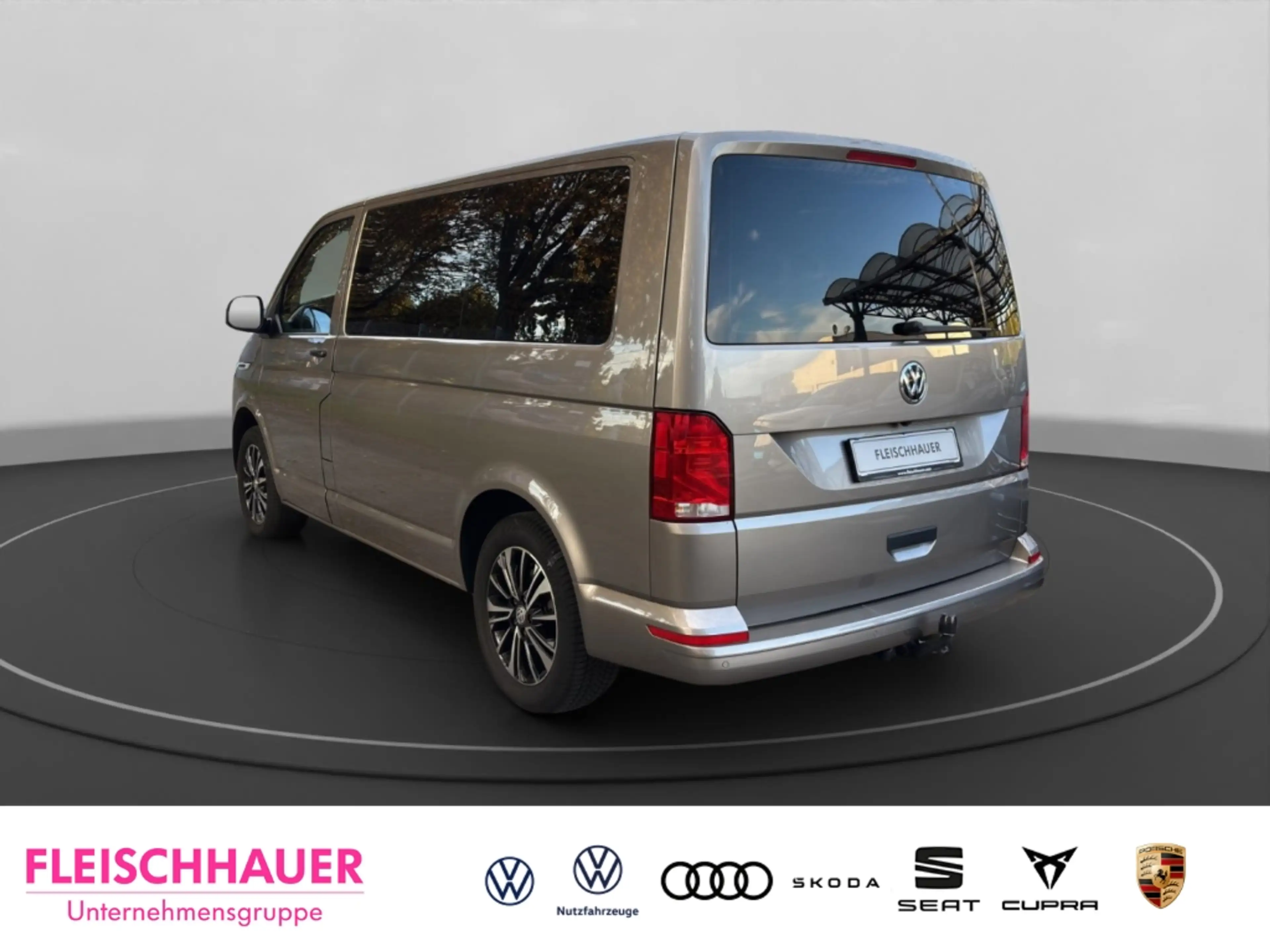 Volkswagen T6.1 Multivan 2.0 TDI DSG AHK Navi El. Heckklappe Kamera Apple C — photo 5