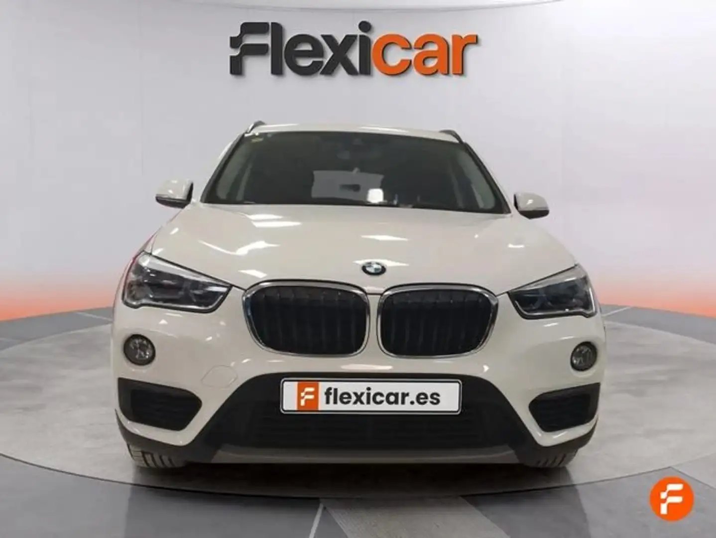 BMW X1 sDrive 18d Blanco - 1