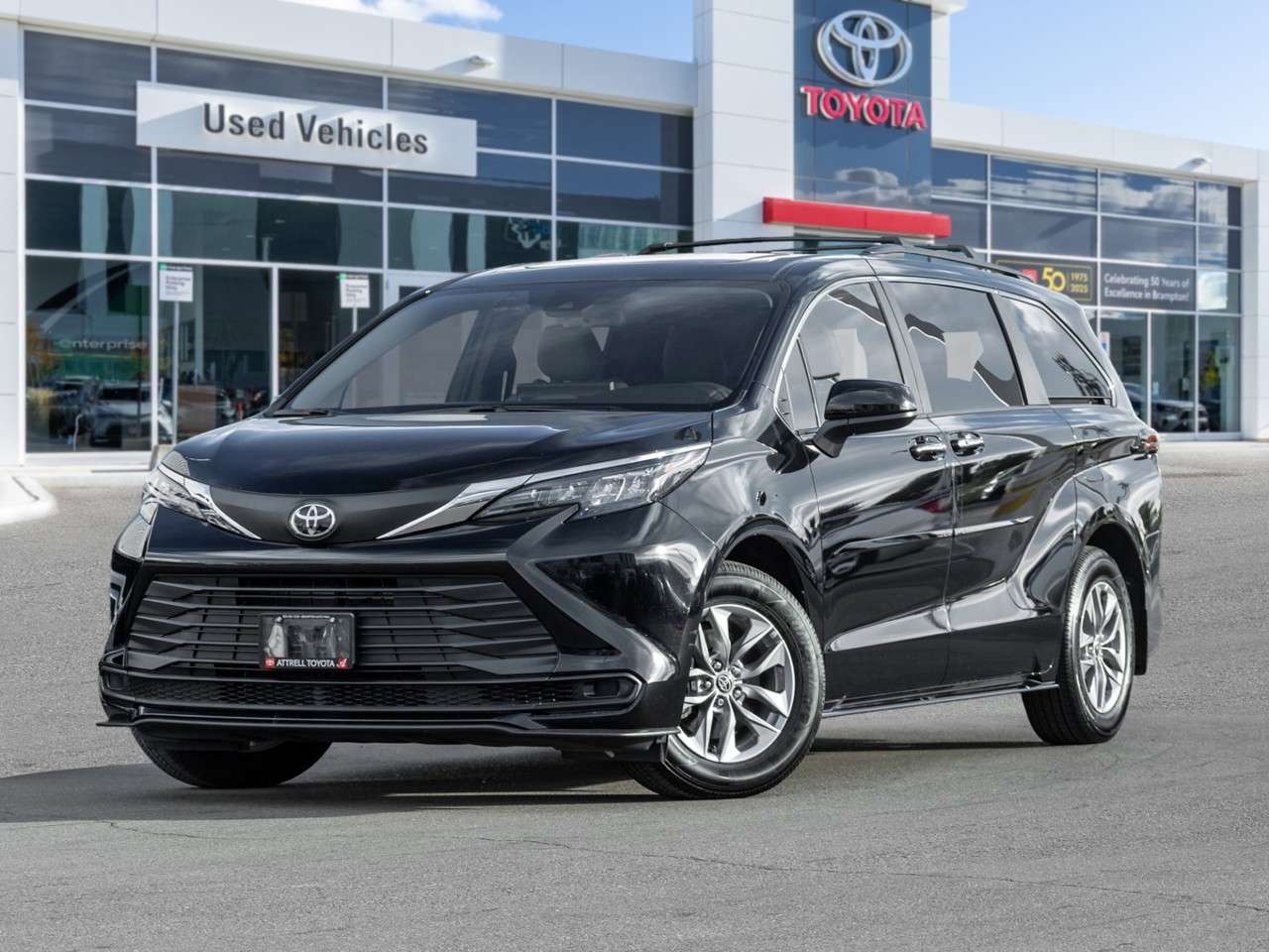 2026 Toyota Sienna XLE 8-Passenger FWD