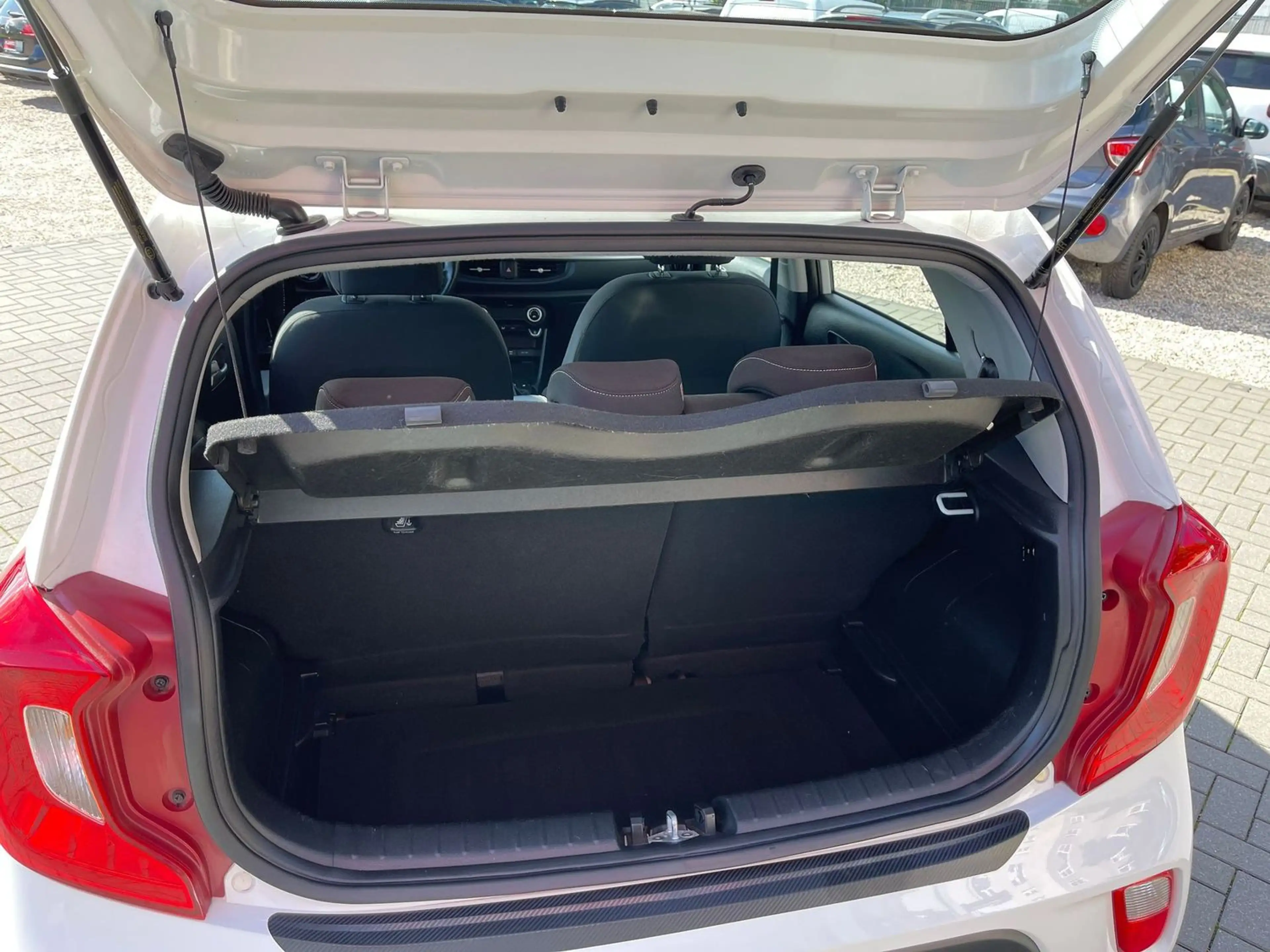 Kia Picanto Spirit/Navi/Sitzheiz./BLuetooth/Tempomat/Full Link — photo 6