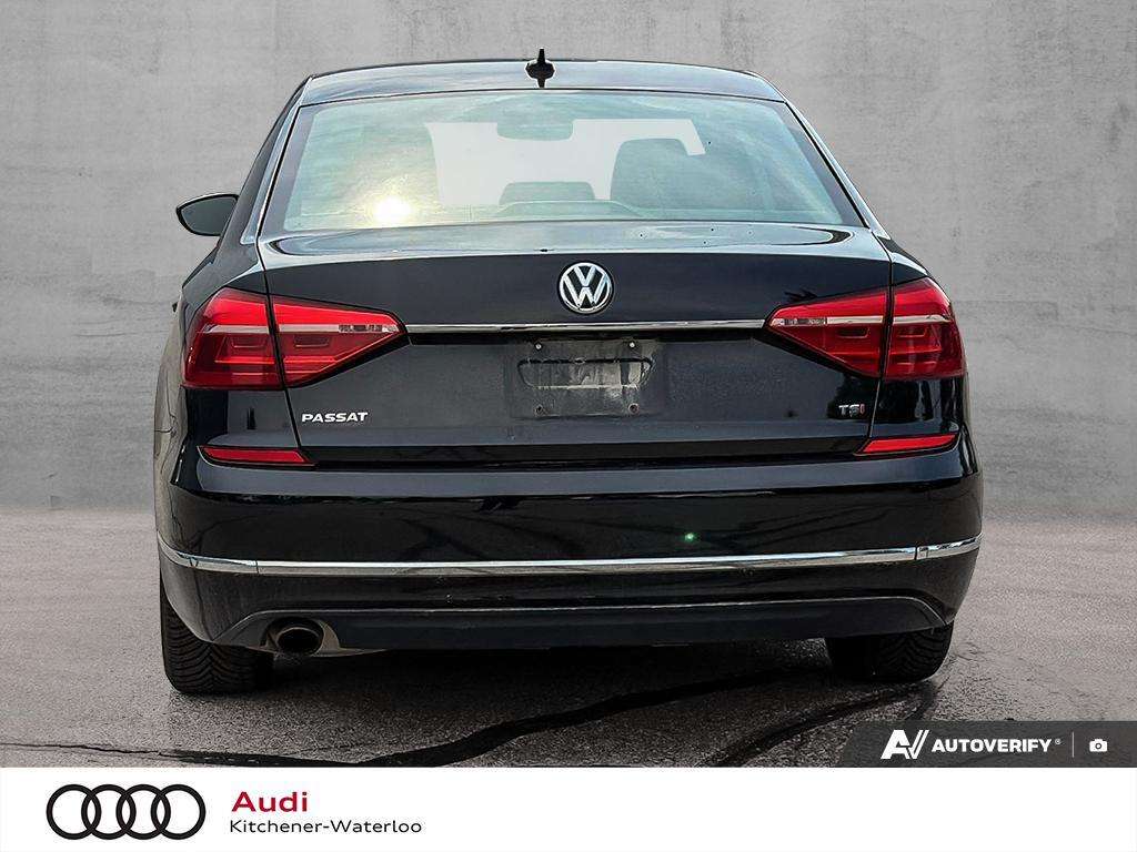 2016 Volkswagen Passat Comfortline 1.8T 6sp at w/ Tip — снимка 1