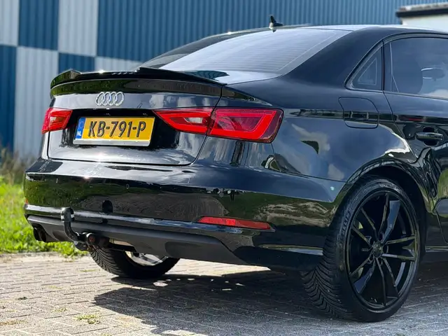 Audi A3 view 9