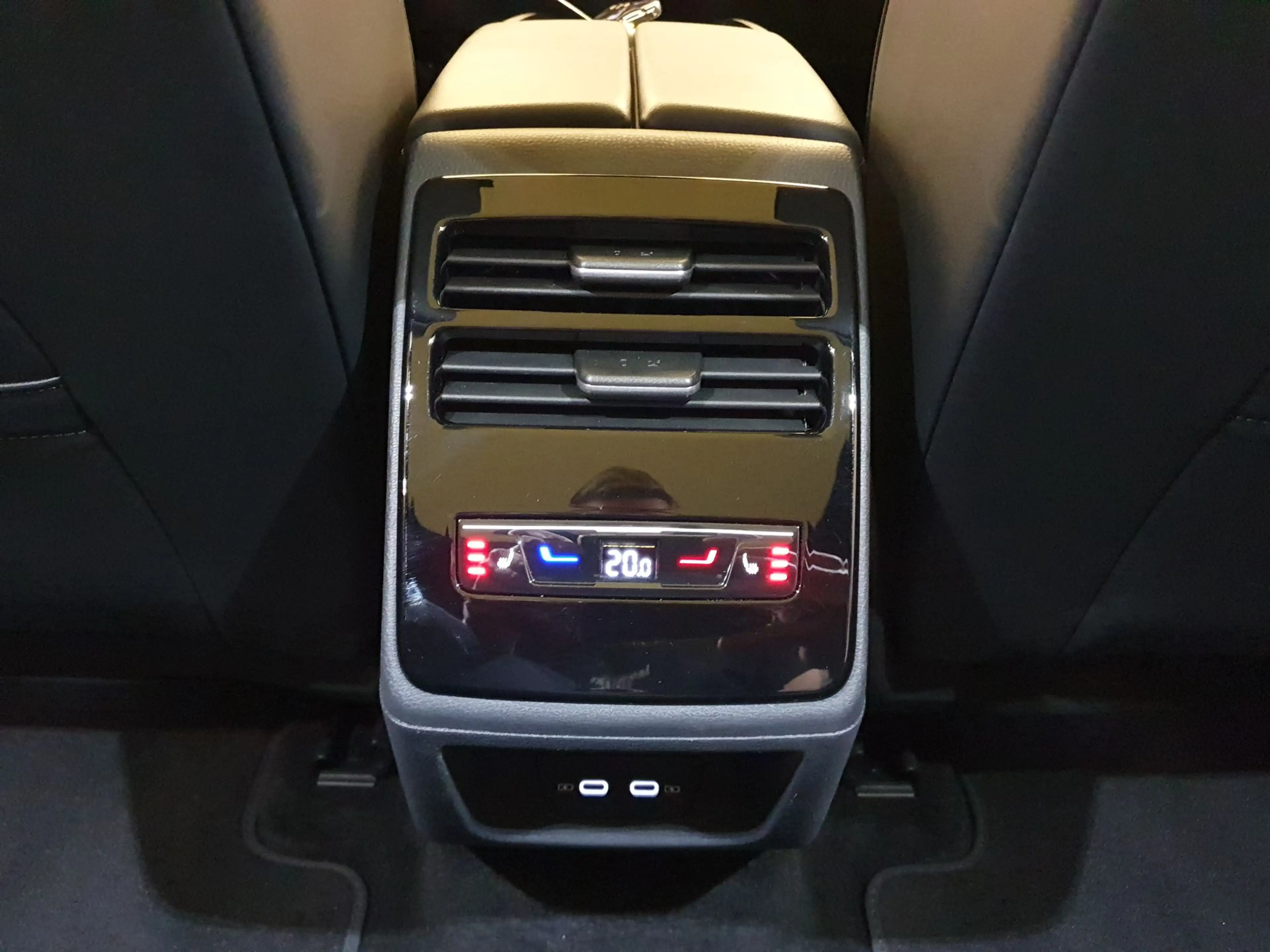 Volkswagen ID.7 Tourer Pro S 86 kWh 286pk Trehkaak, Pano, Harman/K — photo 27