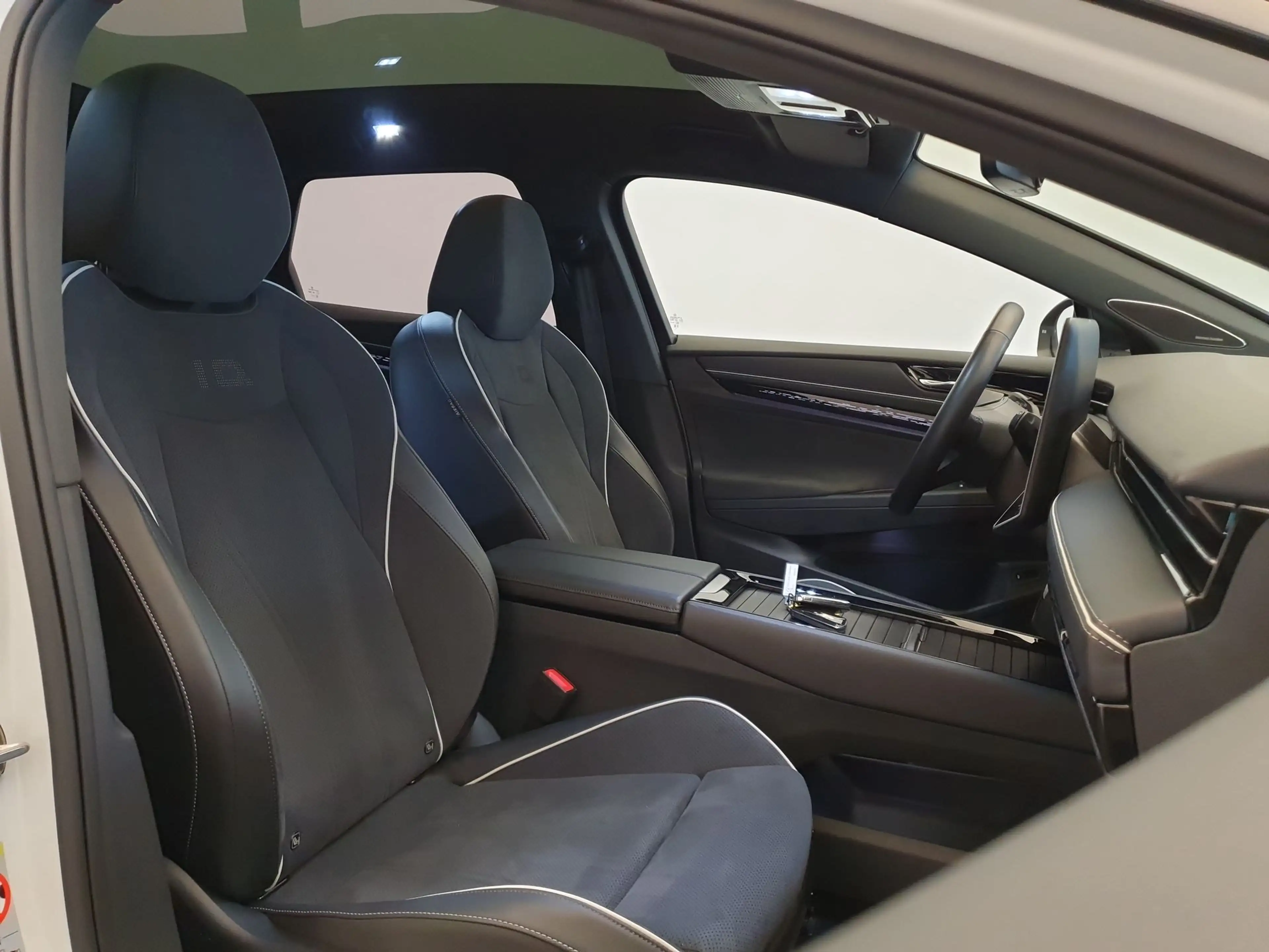 Volkswagen ID.7 Tourer Pro S 86 kWh 286pk Trehkaak, Pano, Harman/K — photo 4