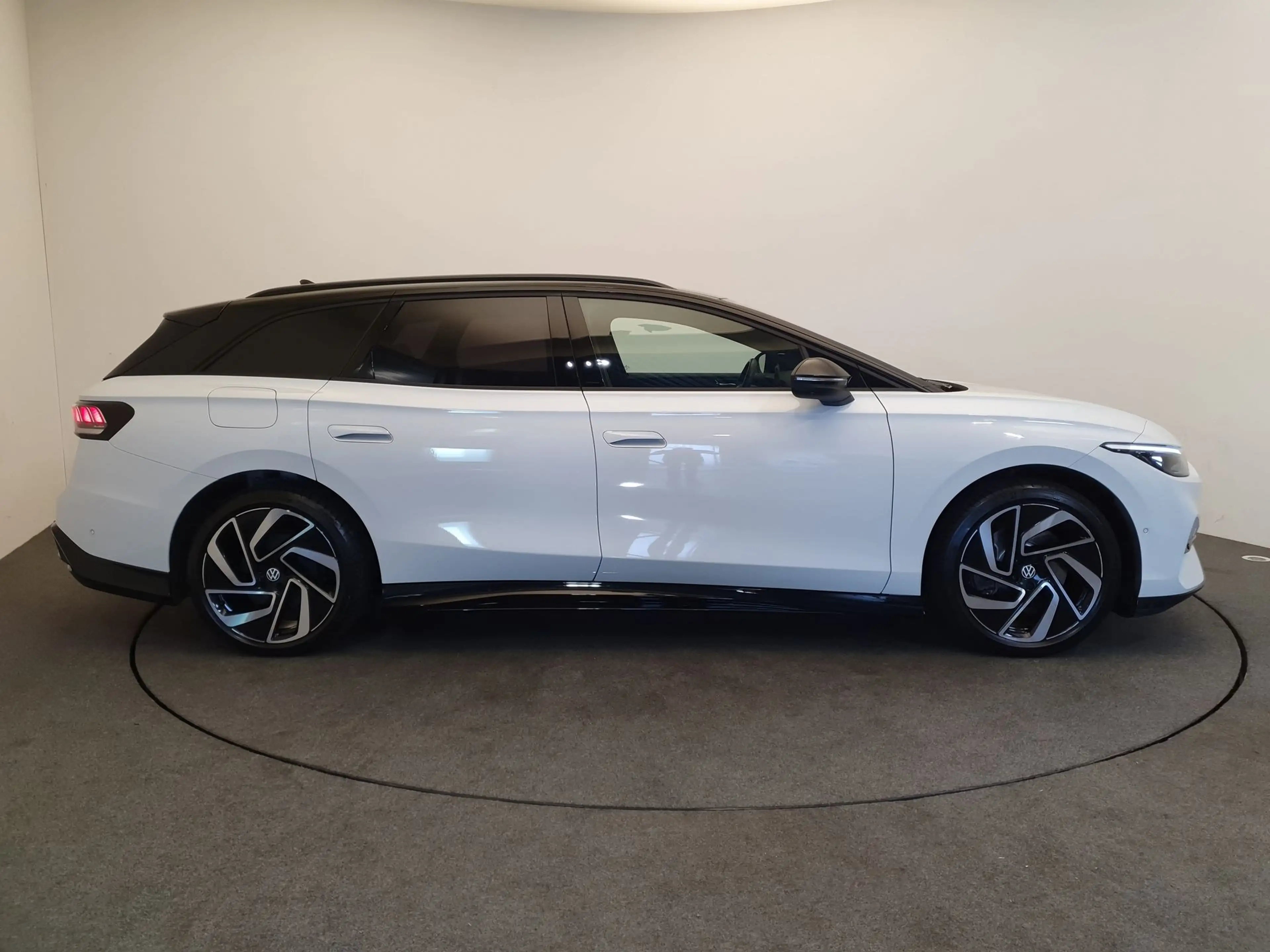 Volkswagen ID.7 Tourer Pro S 86 kWh 286pk Trehkaak, Pano, Harman/K — photo 6