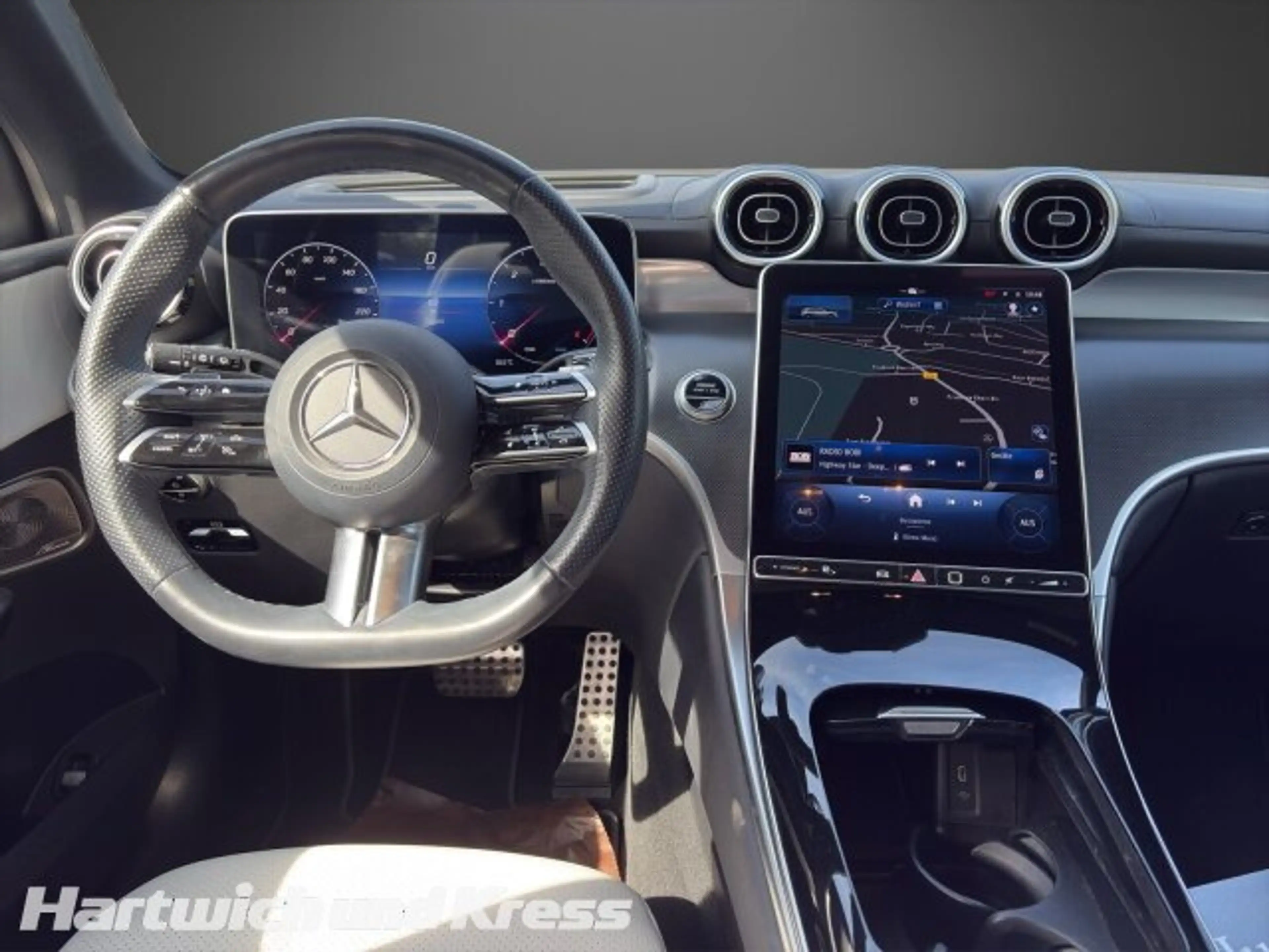 Mercedes-Benz GLC 220 GLC 220 d 4Matic AMG Line+Pano+Burmester+AHK+360°Kamera+Memory+Night+CarPlay+ — photo 11