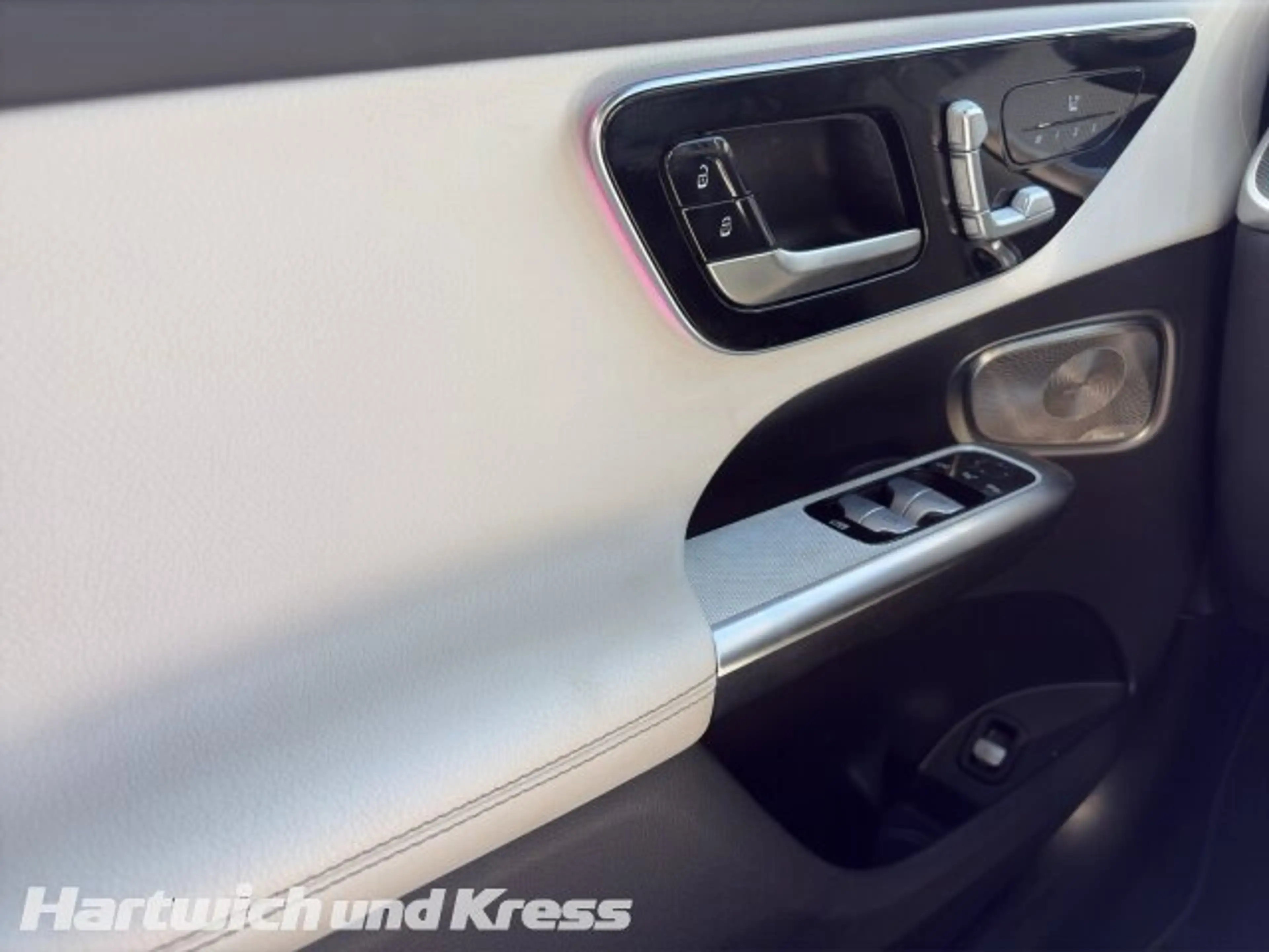 Mercedes-Benz GLC 220 GLC 220 d 4Matic AMG Line+Pano+Burmester+AHK+360°Kamera+Memory+Night+CarPlay+ — photo 13