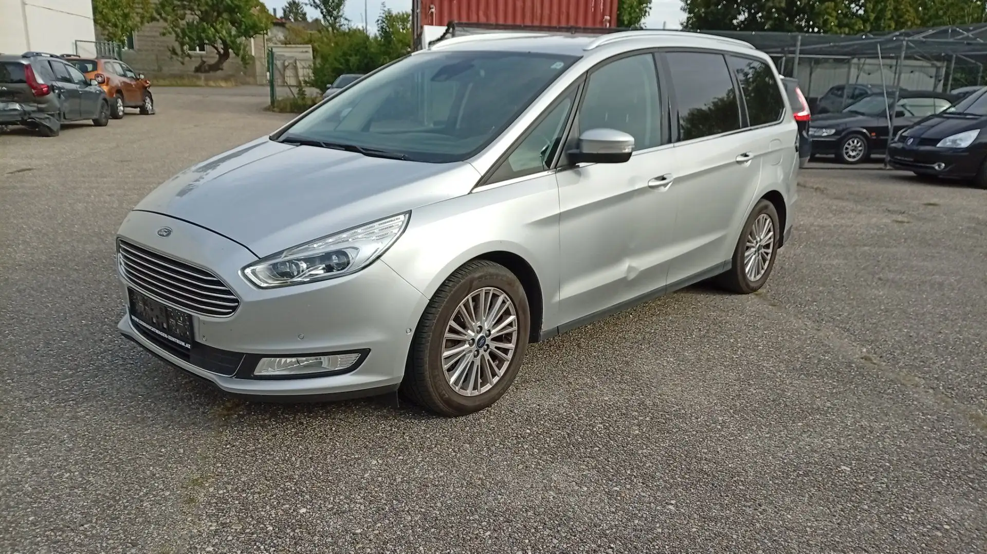 Ford Galaxy 2.0 TDCi Titanium 7 Sitzer Silber - 1