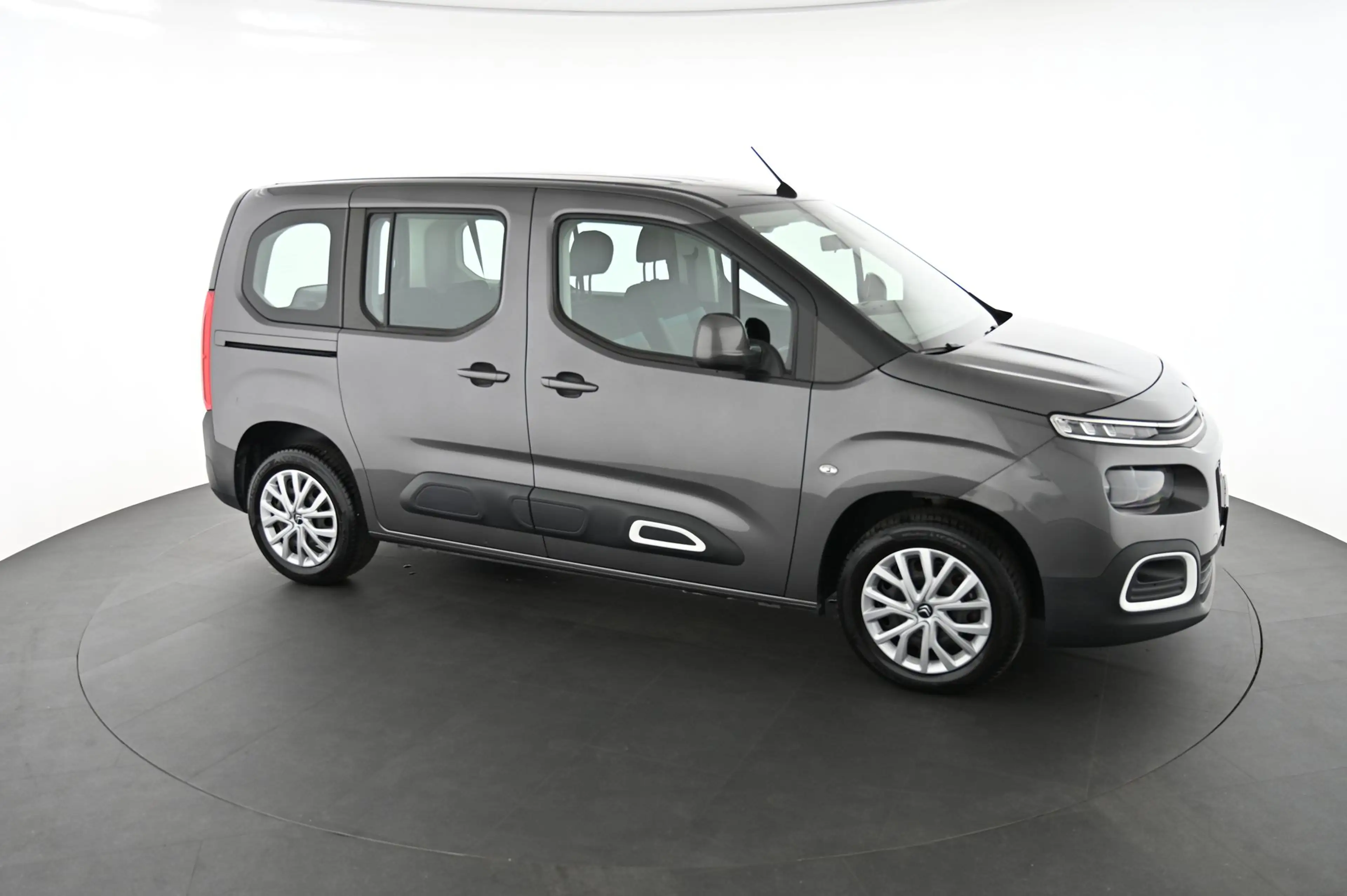 Citroen Berlingo 1.5 BlueHDi 130 Feel Aut. Pickerl NEU — photo 8