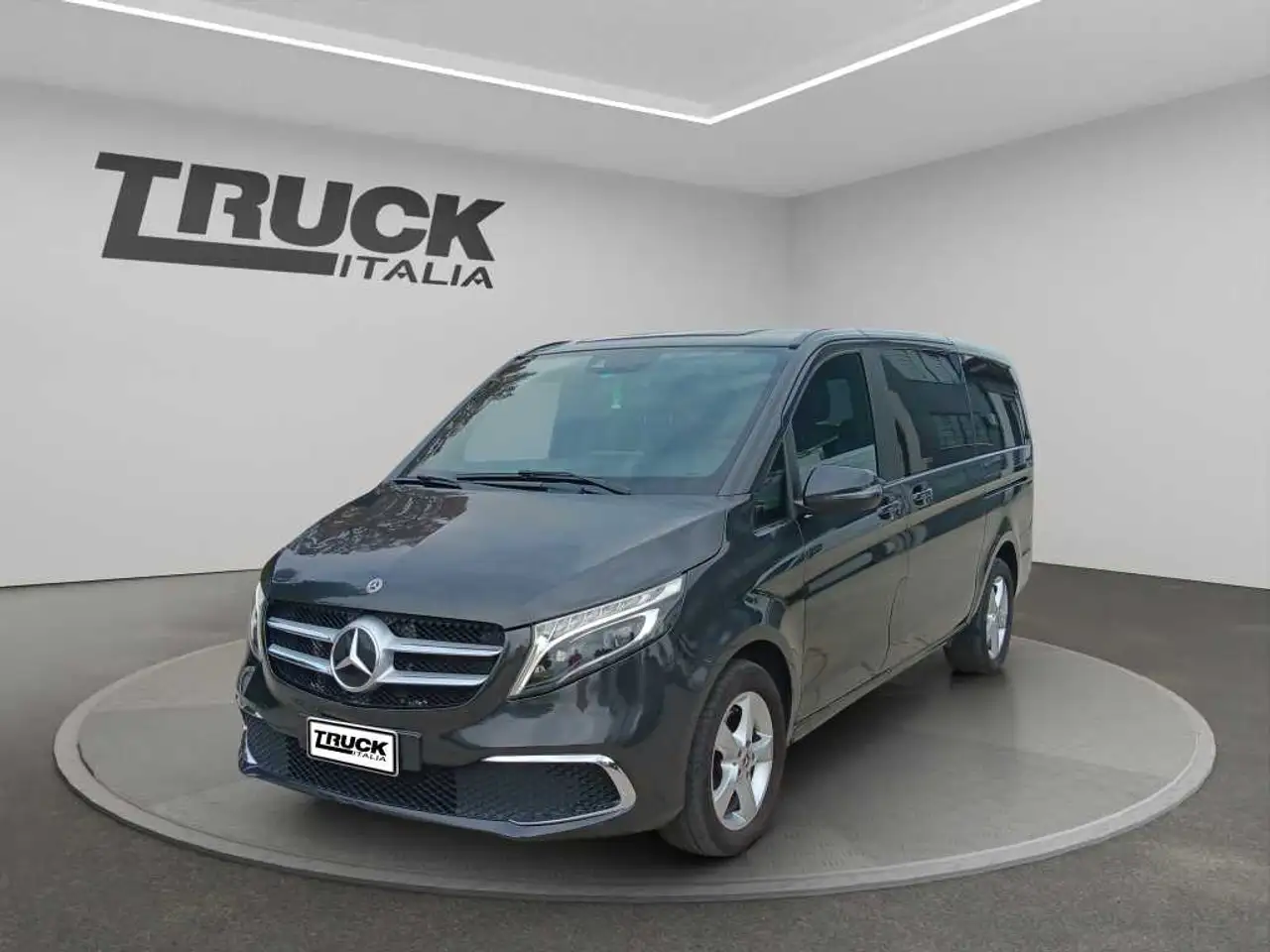 Mercedes-Benz V 220