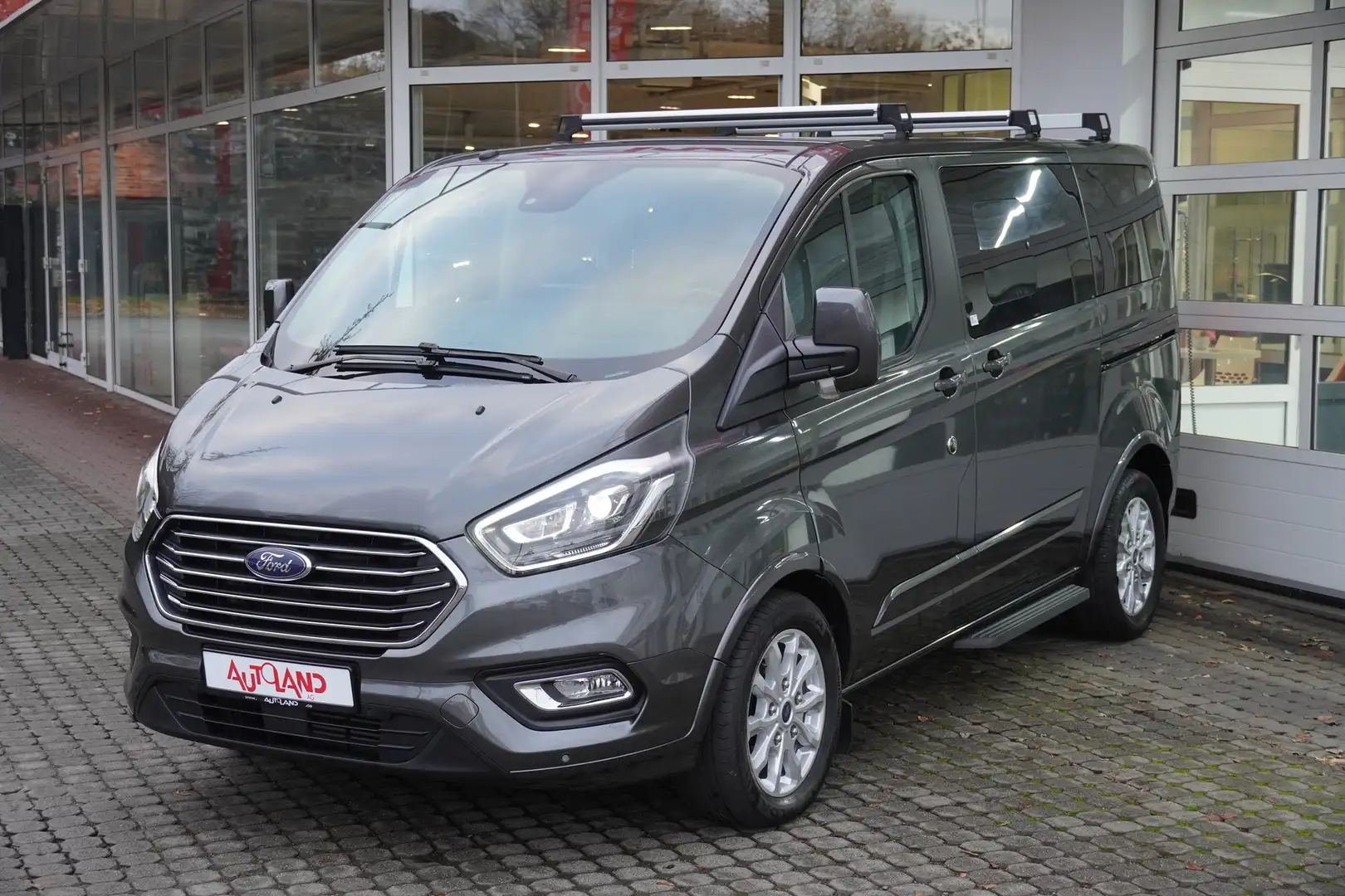 Ford Tourneo Custom 2.0 TDCi Bi-Xenon Navi AHK Kamera Gris - 2