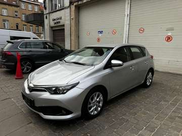 Auris HYBRIDE 1.8i HSD Business E-CVT