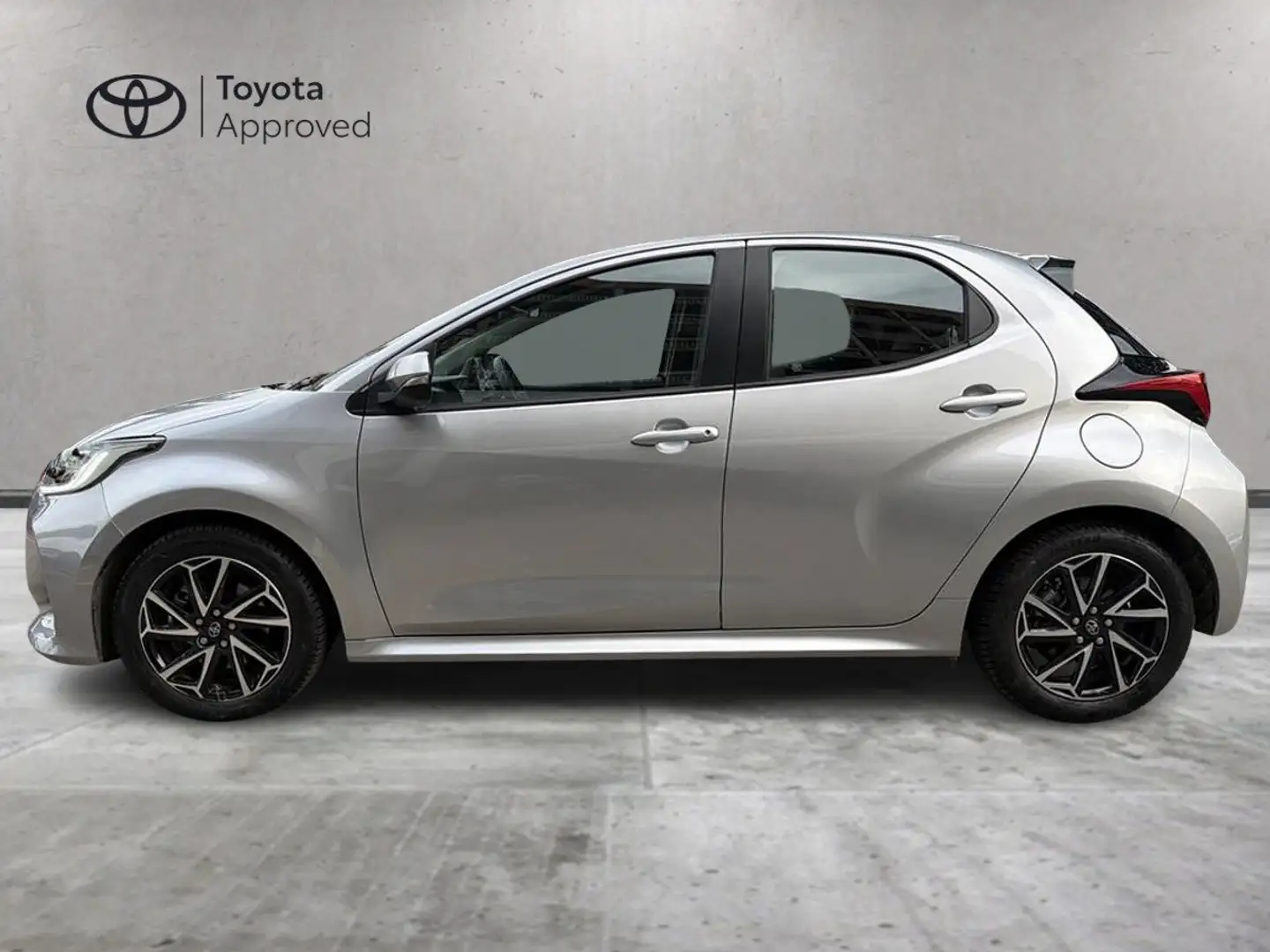Toyota Yaris Yaris 1.5h Trend Argento - 2