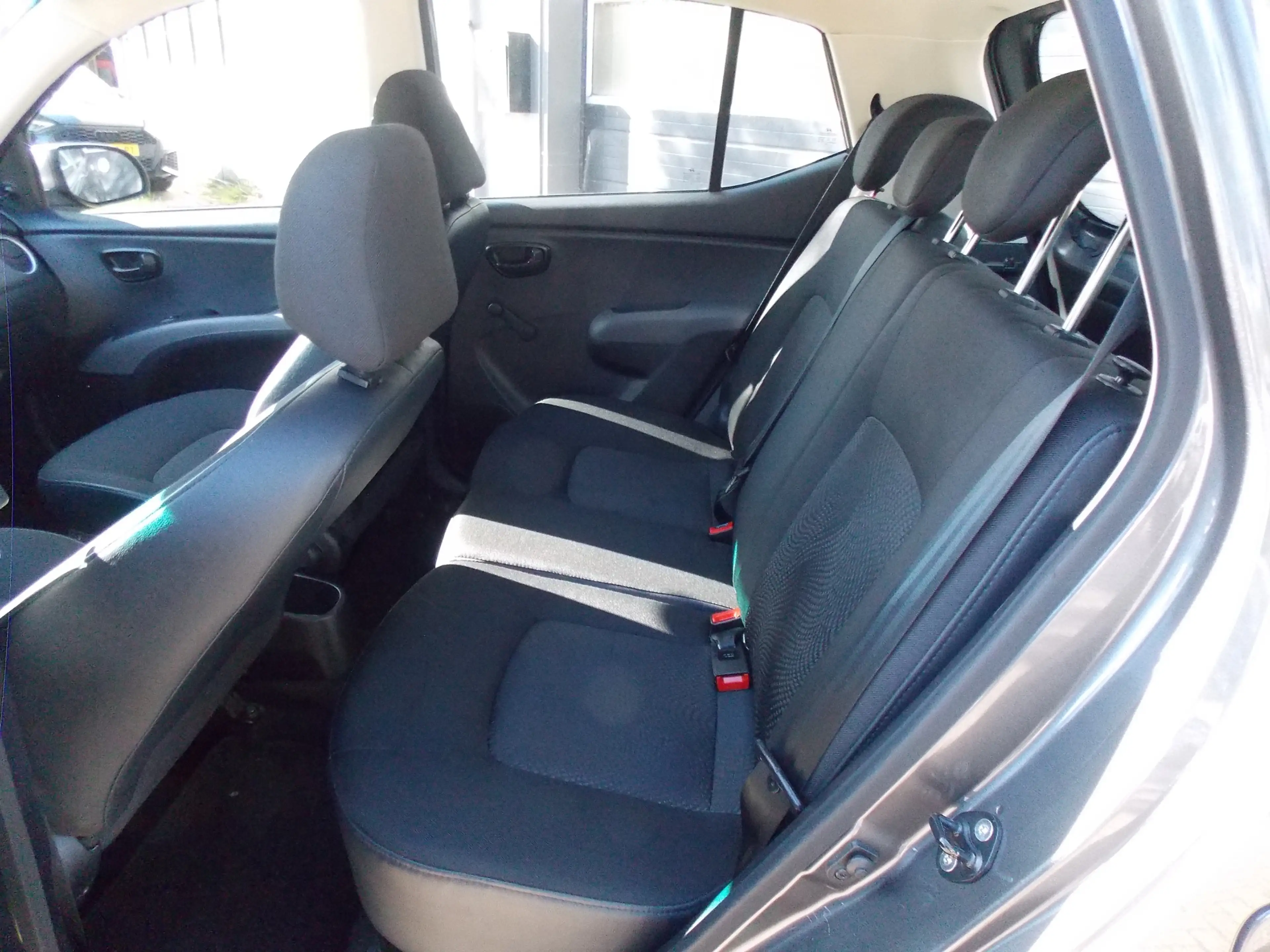 Hyundai i10 1.1 i-Catcher Automaat Airco Elek Pakket 5Deurs 20 — photo 9