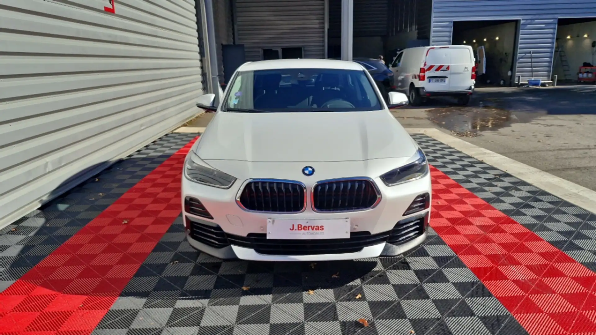 BMW X2 F39 SDRIVE 18I 136 CH DKG7 BUSINESS DESIGN Blanc - 2