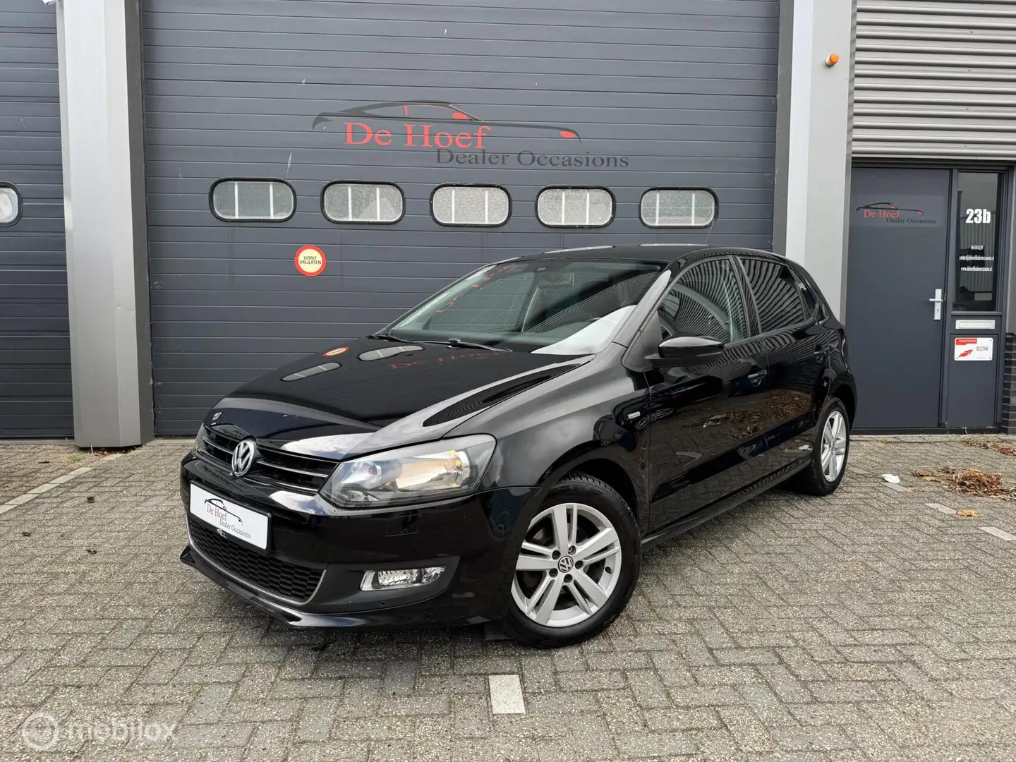 Volkswagen Polo 1.2-12V Match✓Airco ✓Cruise ✓CarPlay ✓APK Zwart - 1