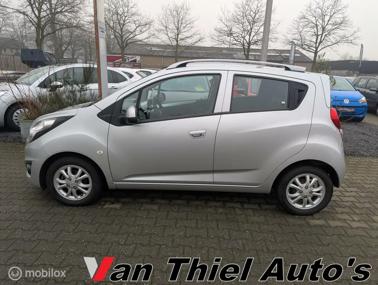 Chevrolet Spark 1.2 16V LTZ Plateado - 2