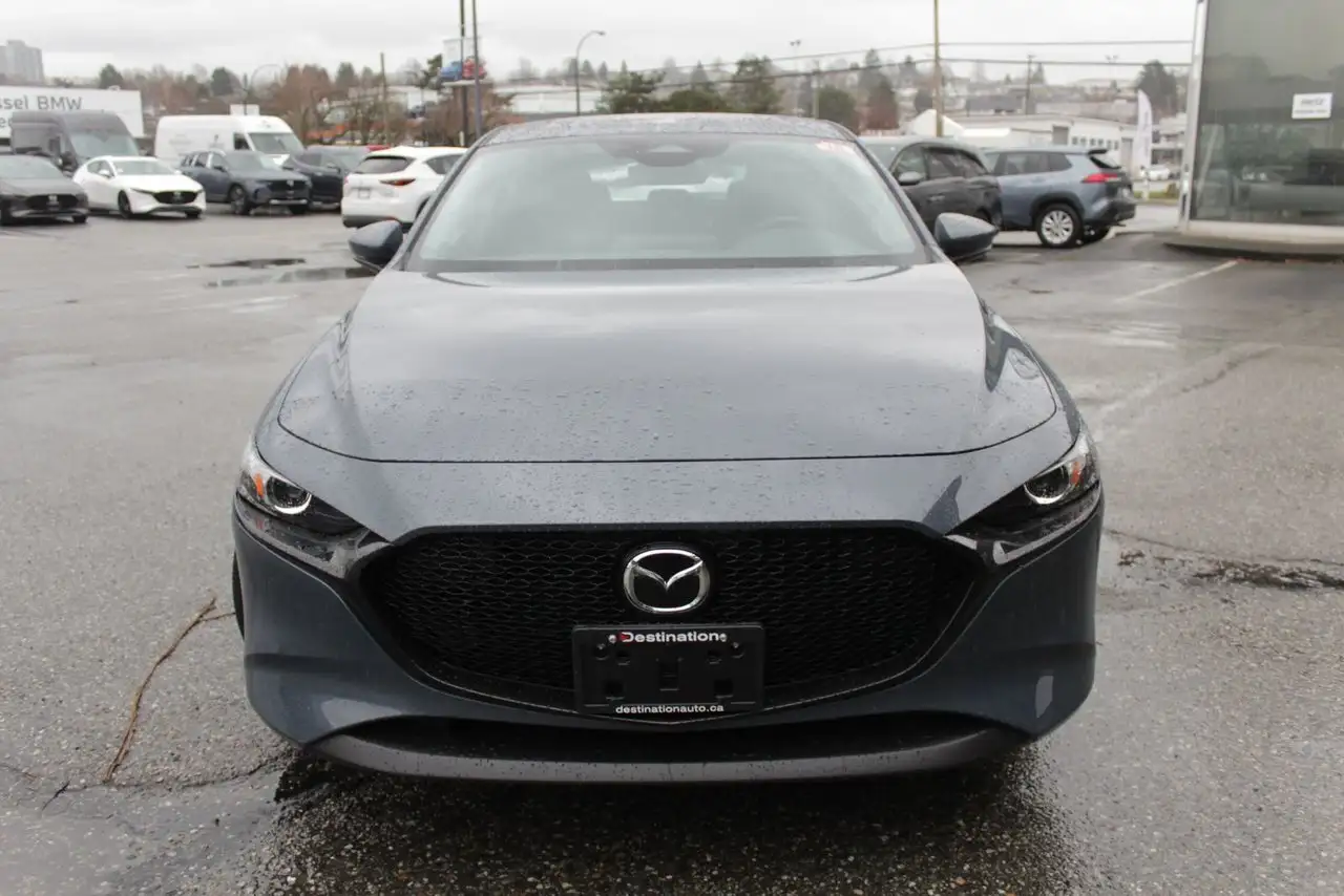 Mazda 3 снимка Mazda 3